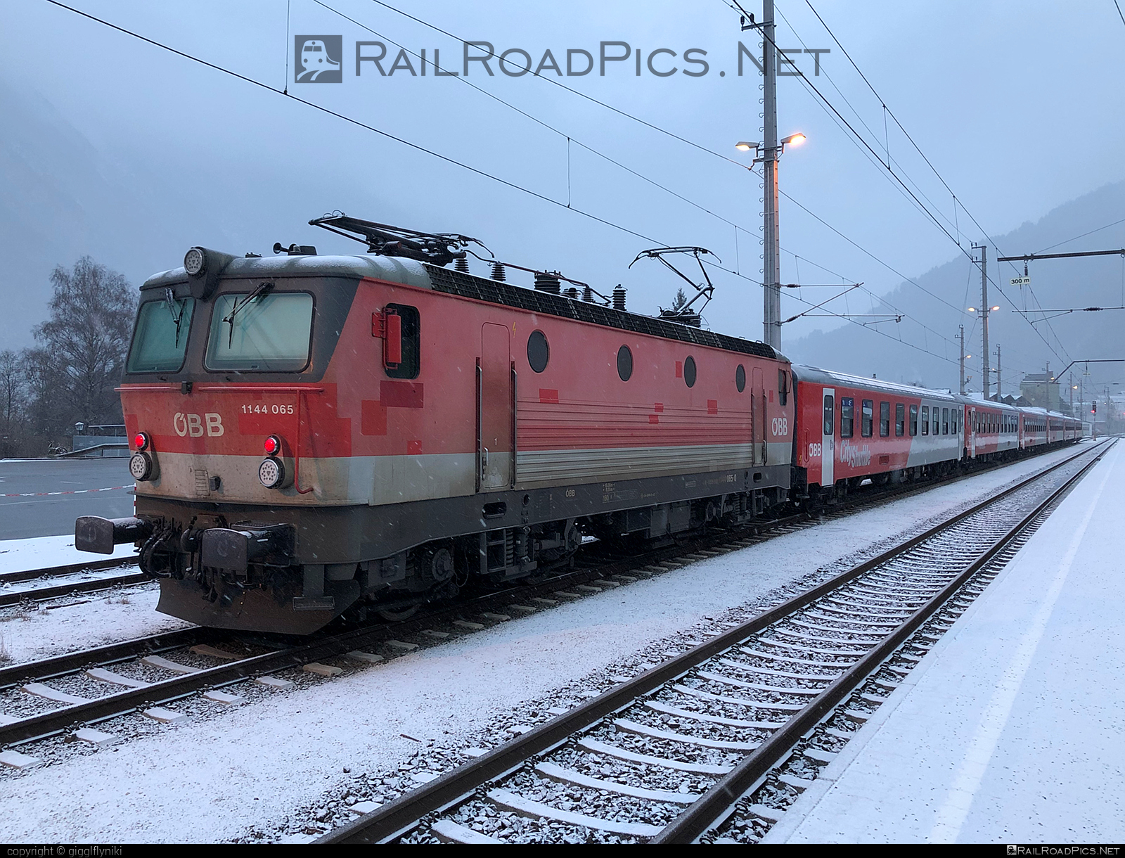 SGP 1144 - 1144 065 operated by Österreichische Bundesbahnen #cityshuttle #obb #obb1144 #obbClass1144 #osterreichischebundesbahnen #sgp #sgp1144 #simmeringgrazpauker