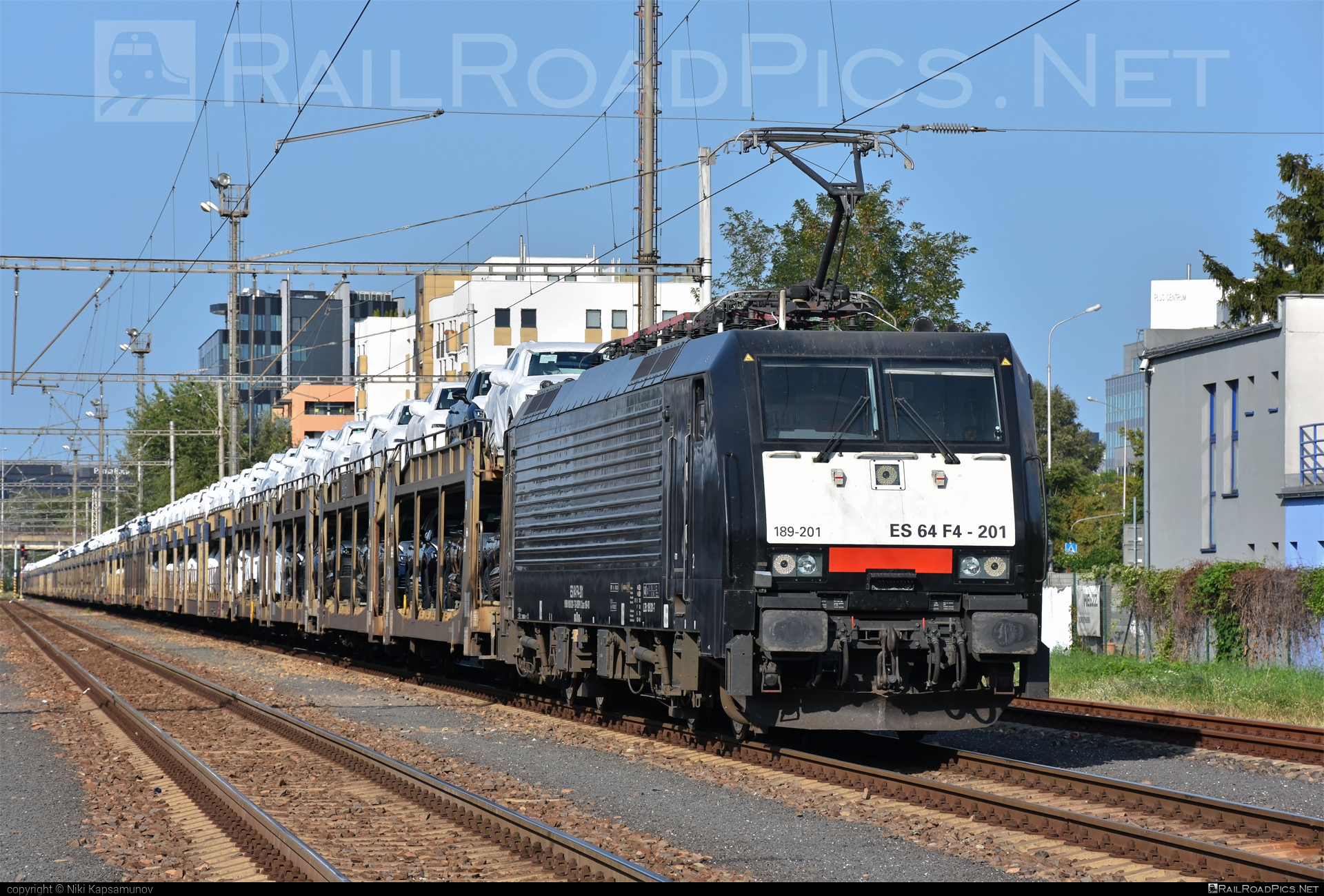 Siemens ES 64 F4 - 189 201-7 operated by ecco-rail GmbH #carcarrierwagon #dispolok #eccorail #eccorailgmbh #es64 #es64f4 #eurosprinter #mitsuirailcapitaleurope #mitsuirailcapitaleuropegmbh #mrce #siemens #siemensEs64 #siemensEs64f4