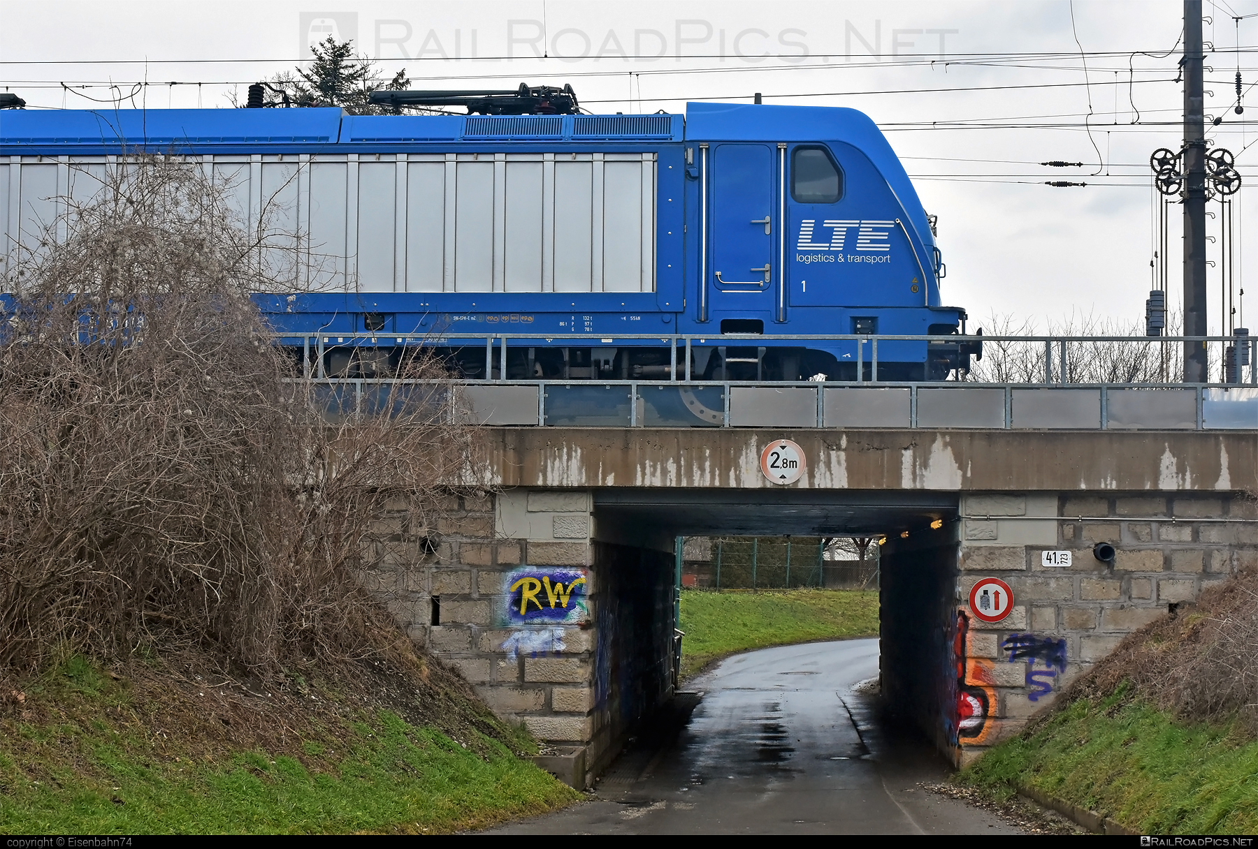 Bombardier TRAXX F160 AC3 - 187 930-3 operated by LTE Logistik und Transport GmbH #bombardier #bombardiertraxx #bridge #lte #ltelogistikundtransport #ltelogistikundtransportgmbh #traxx #traxxf160 #traxxf160ac #traxxf160ac3