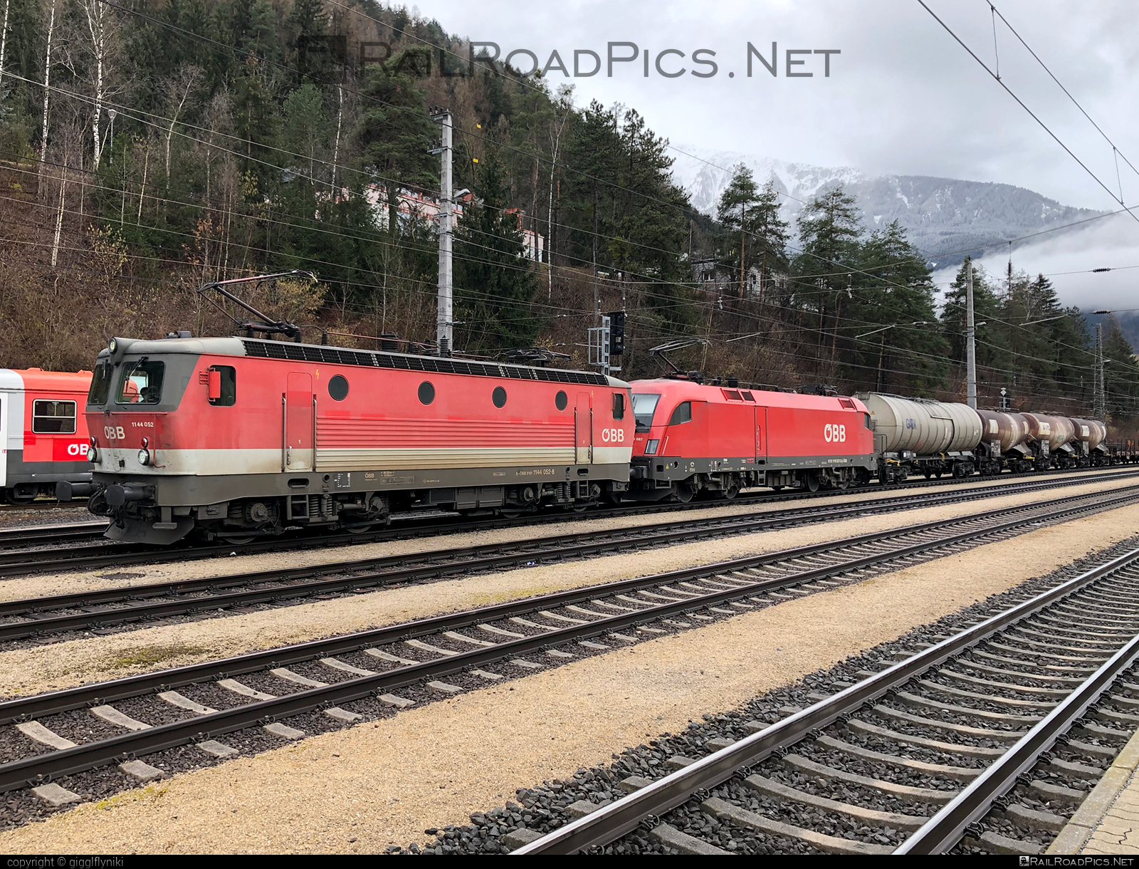 SGP 1144 - 1144 052 operated by Rail Cargo Austria AG #kesselwagen #obb #obb1144 #obbClass1144 #osterreichischebundesbahnen #rcw #sgp #sgp1144 #simmeringgrazpauker #tankwagon