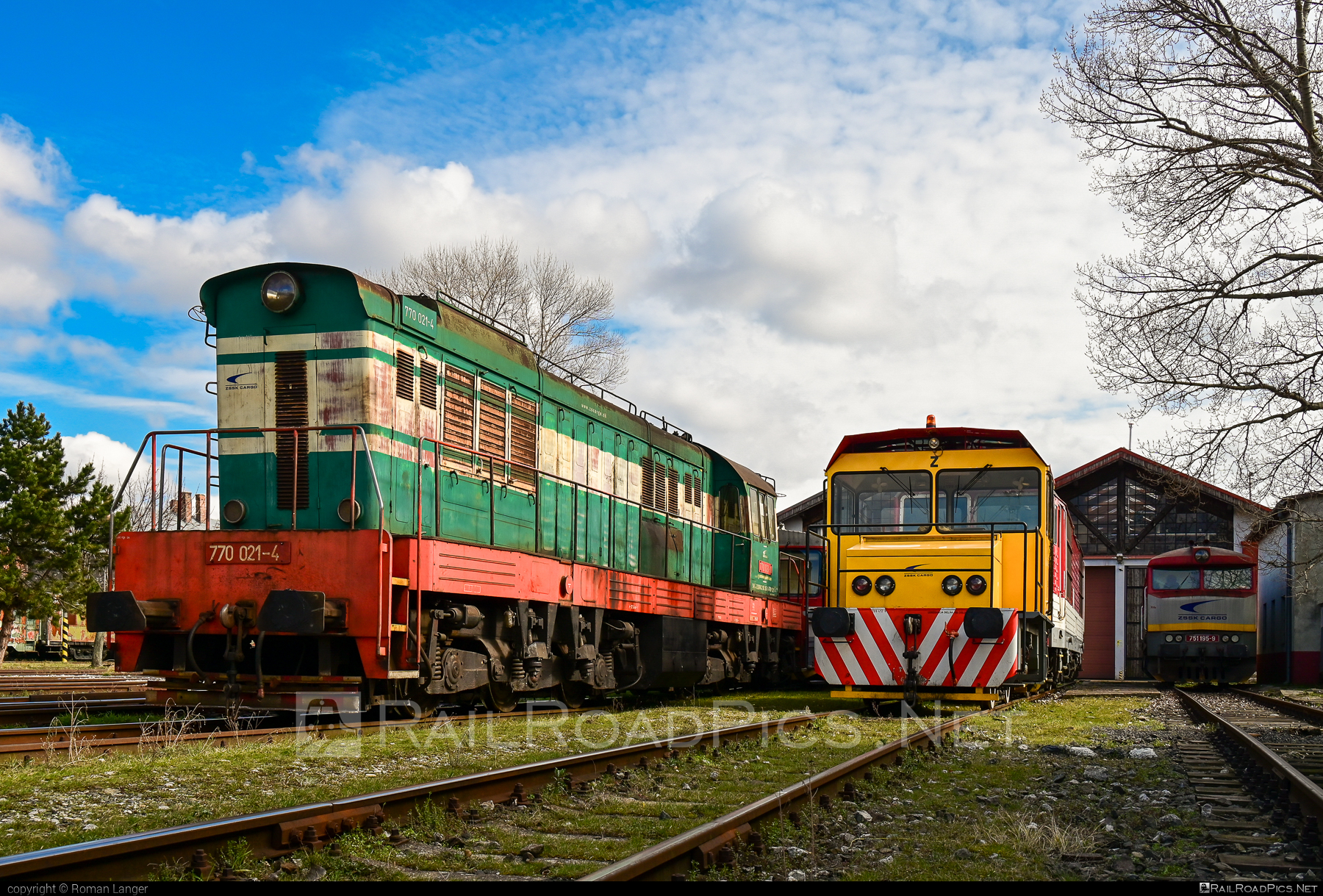 ČKD T 669.0 (770) - 770 021-4 operated by Železničná Spoločnost' Cargo Slovakia a.s. #ZeleznicnaSpolocnostCargoSlovakia #ckd #ckd6690 #ckd770 #ckdt6690 #cmeliak #zsskcargo