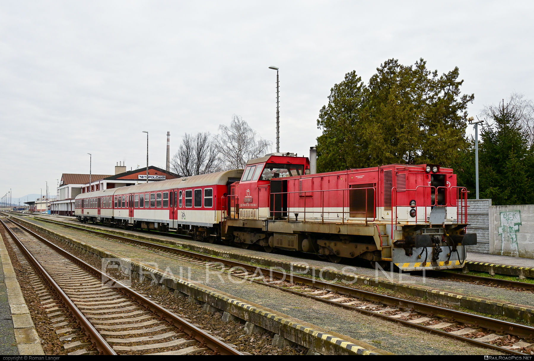 ŽOS Zvolen Class 736 - 736 104-1 operated by Železničná Spoločnost' Slovensko, a.s. #ZeleznicnaSpolocnostSlovensko #locomotive736 #zoszvolen #zoszvolen736 #zssk