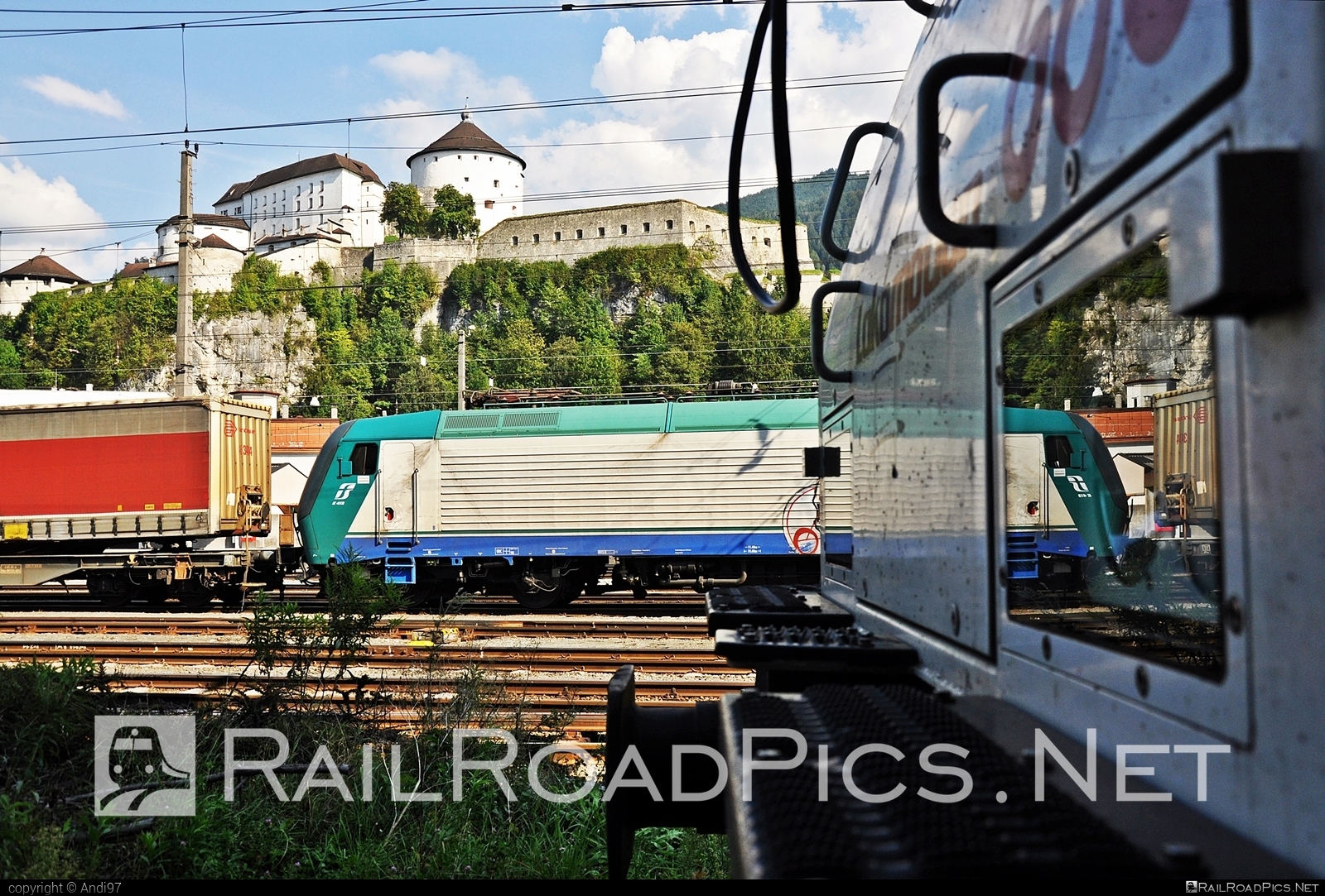 FS Class E.412 - E412 005 operated by TX Logistik Austria GmbH #e412 #ferroviedellostato #flatwagon #fs #fsClassE412 #fsitaliane #mercitalia #semitrailer #trenitalia #trenitaliaspa #txlogistik
