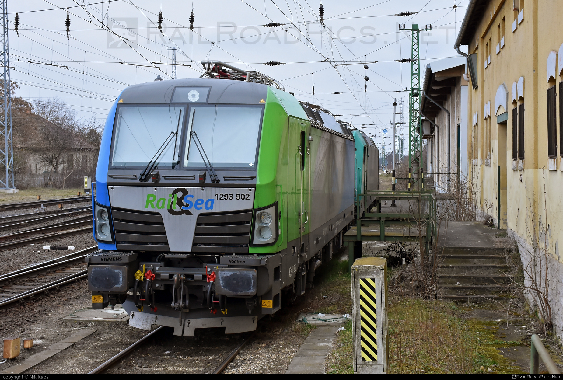 Siemens Vectron MS - 1293 902 operated by Rail&Sea Logistics GmbH #railAndSeaLogistics #railAndSeaLogisticsGmbH #railandsea #railsea #siemens #siemensVectron #siemensVectronMS #vectron #vectronMS