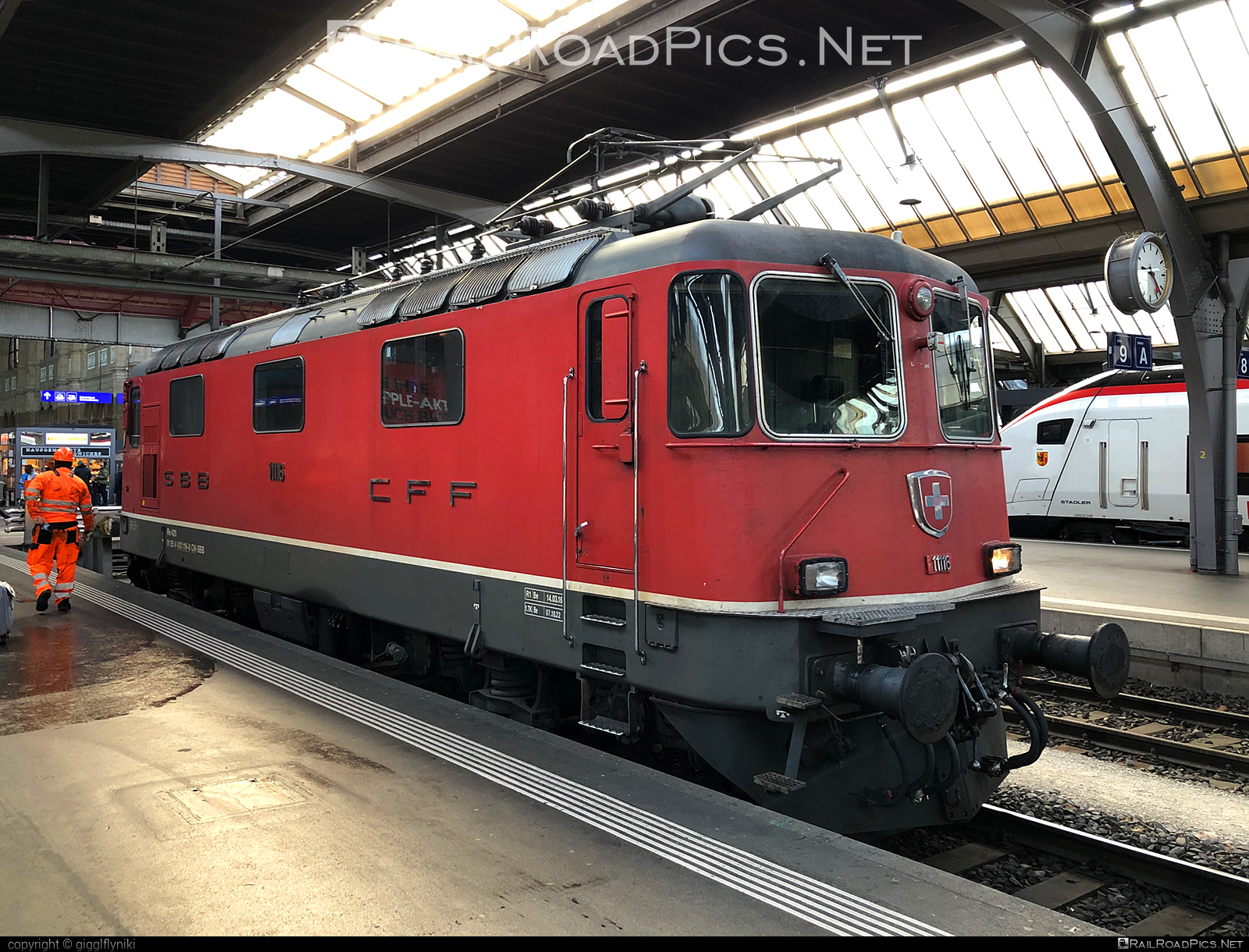 SLM Re 420 - 420 116 operated by Schweizerische Bundesbahnen SBB #CFF #CheminsDeFerFederauxSuisses #FFS #FerrovieFederaliSvizzere #SBB #SchweizerischeBundesbahnen #re420 #re44ii #sbbRe420 #schweizerischelokomotivundmaschinenfabrik #slm #swisslocomotiveandmachineworks