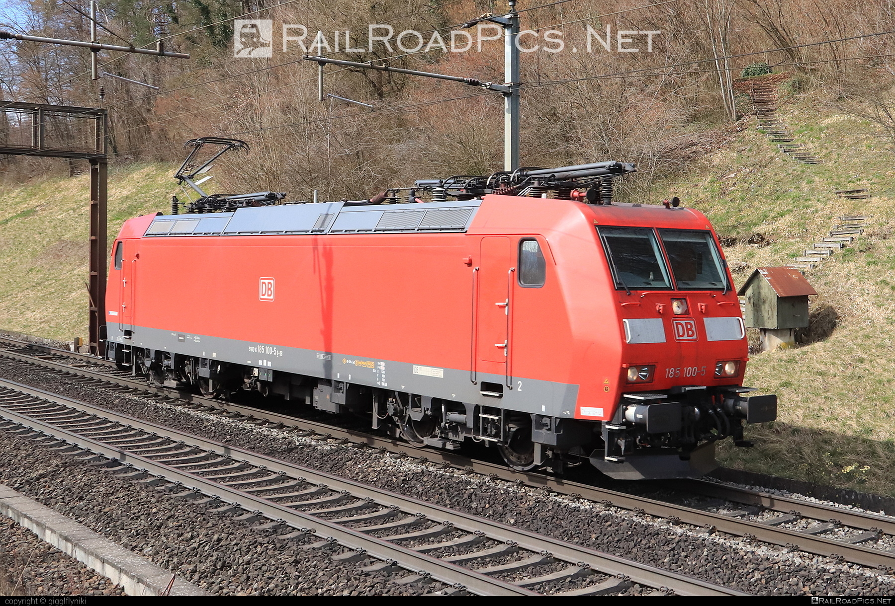 Bombardier TRAXX F140 AC1 - 185 100-5 operated by DB Cargo AG #bombardier #bombardiertraxx #db #dbcargo #dbcargoag #deutschebahn #traxx #traxxf140 #traxxf140ac #traxxf140ac1