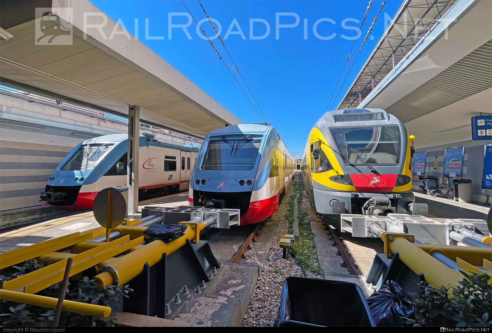 Alstom Coradia Meridian (ELT.200) - ELT 204 operated by Ferrotramviaria #alstom #alstomCoradia #coradia #coradiaMeridian #elt200 #ferrotramviaria #ferroviedelnordbarese