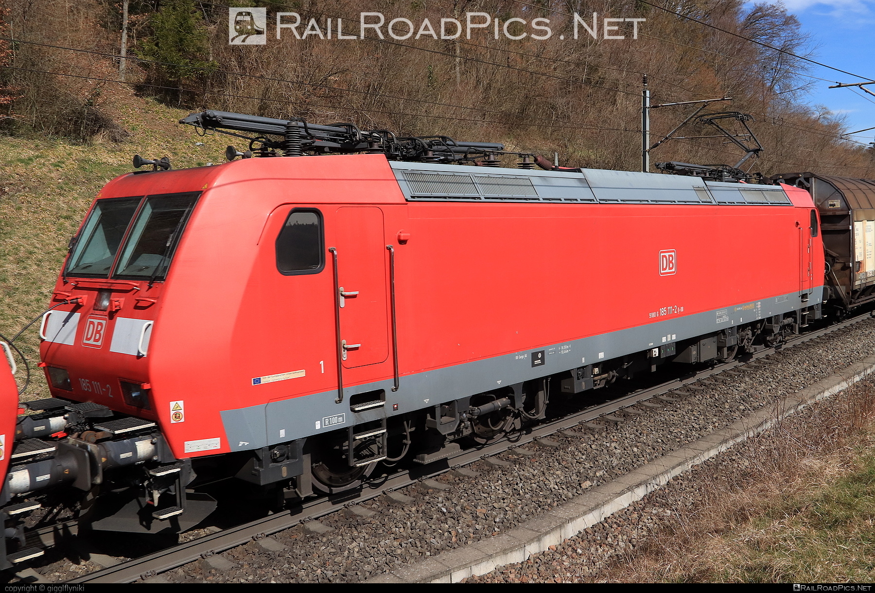 Bombardier TRAXX F140 AC1 - 185 111-2 operated by DB Cargo AG #bombardier #bombardiertraxx #db #dbcargo #dbcargoag #deutschebahn #traxx #traxxf140 #traxxf140ac #traxxf140ac1