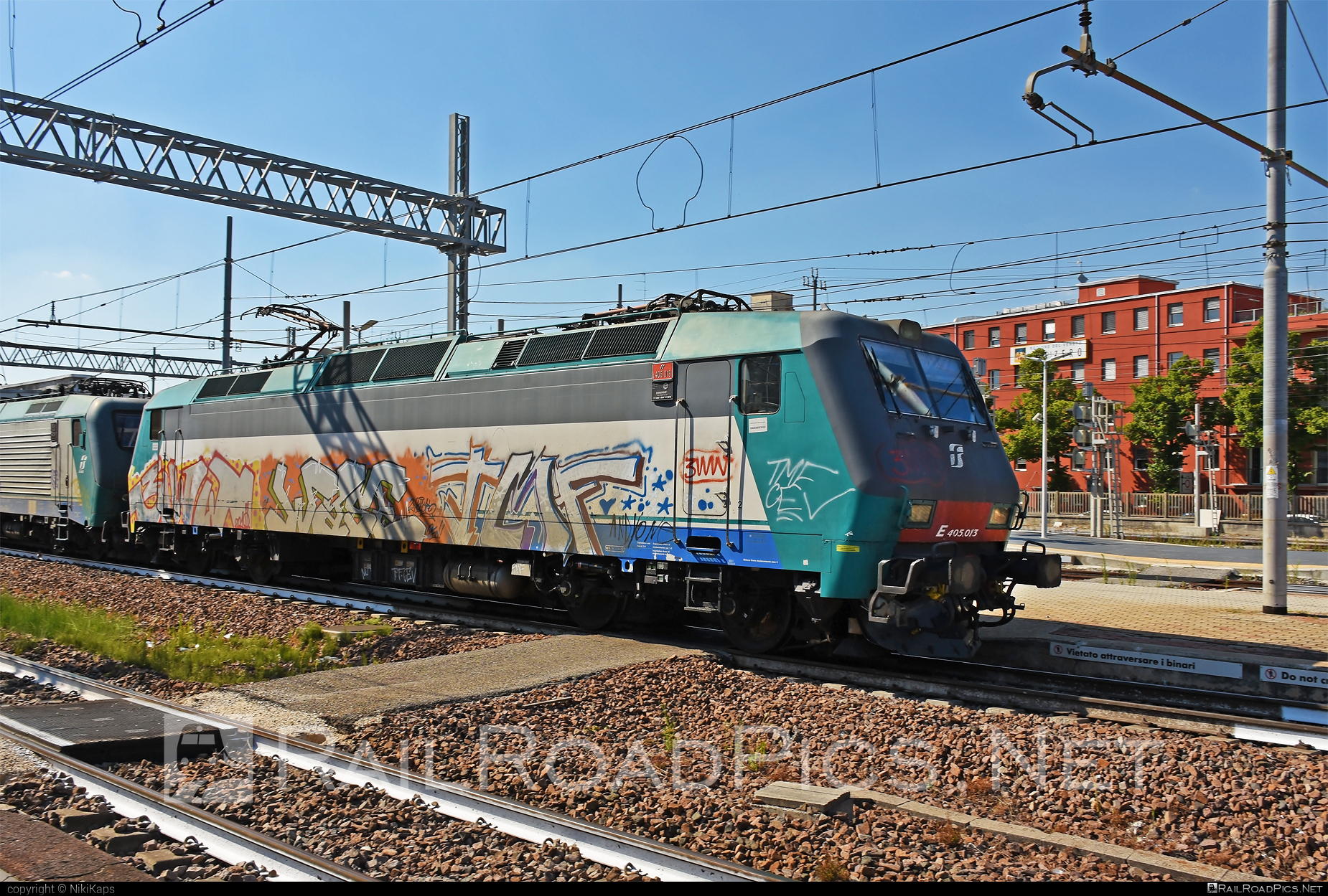 Bombardier Class E.405 - E405.013 operated by Mercitalia Rail S.r.l. #bombardier #bombardierE405 #ferroviedellostato #fs #fsClassE405 #fsitaliane #graffiti #mercitalia