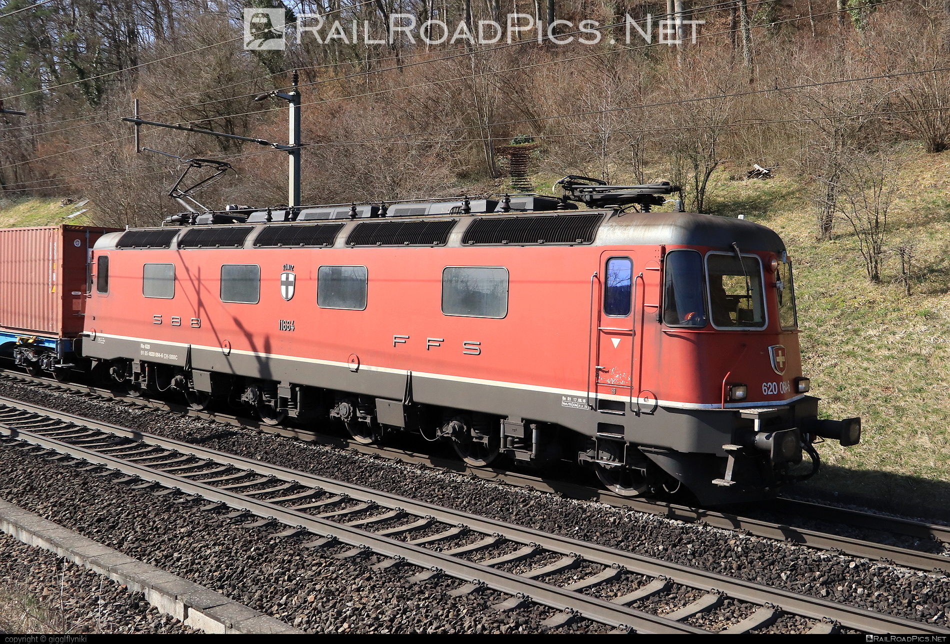 SBB Class Re 620 - 620 064-6 operated by Schweizerische Bundesbahnen SBB Cargo AG #SchweizerischeBundesbahnen #SchweizerischeBundesbahnenCargo #sbb #sbbClassRe620 #sbbRe620 #sbbc
