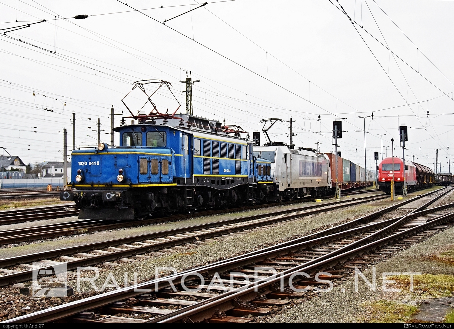 ÖBB Class 1020 - 1020 041 operated by METRANS, a.s. #container #deutschesKrokodil #flatwagon #hhla #krokodil #metrans #obbClass1020 #plok #proLok #proLokGmbh