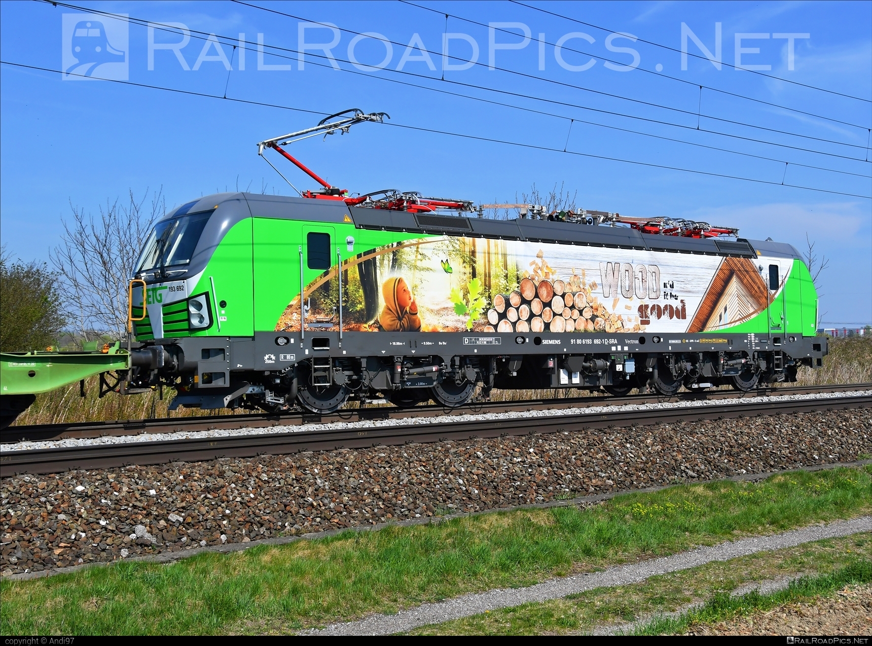 Siemens Vectron MS - 193 692 operated by Salzburger Eisenbahn Transportlogistik GmbH #SalzburgerEisenbahnTransportlogistik #SalzburgerEisenbahnTransportlogistikGmbH #s-rail #sRailGmbH #setg #siemens #siemensVectron #siemensVectronMS #vectron #vectronMS