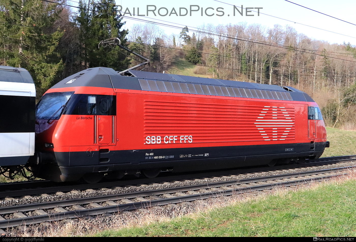 SBB Class Re 460 - 460 059 operated by Schweizerische Bundesbahnen SBB #CFF #CheminsDeFerFederauxSuisses #FFS #FerrovieFederaliSvizzere #SBB #SchweizerischeBundesbahnen #lok2000 #sbbClassRe460 #sbbRe460