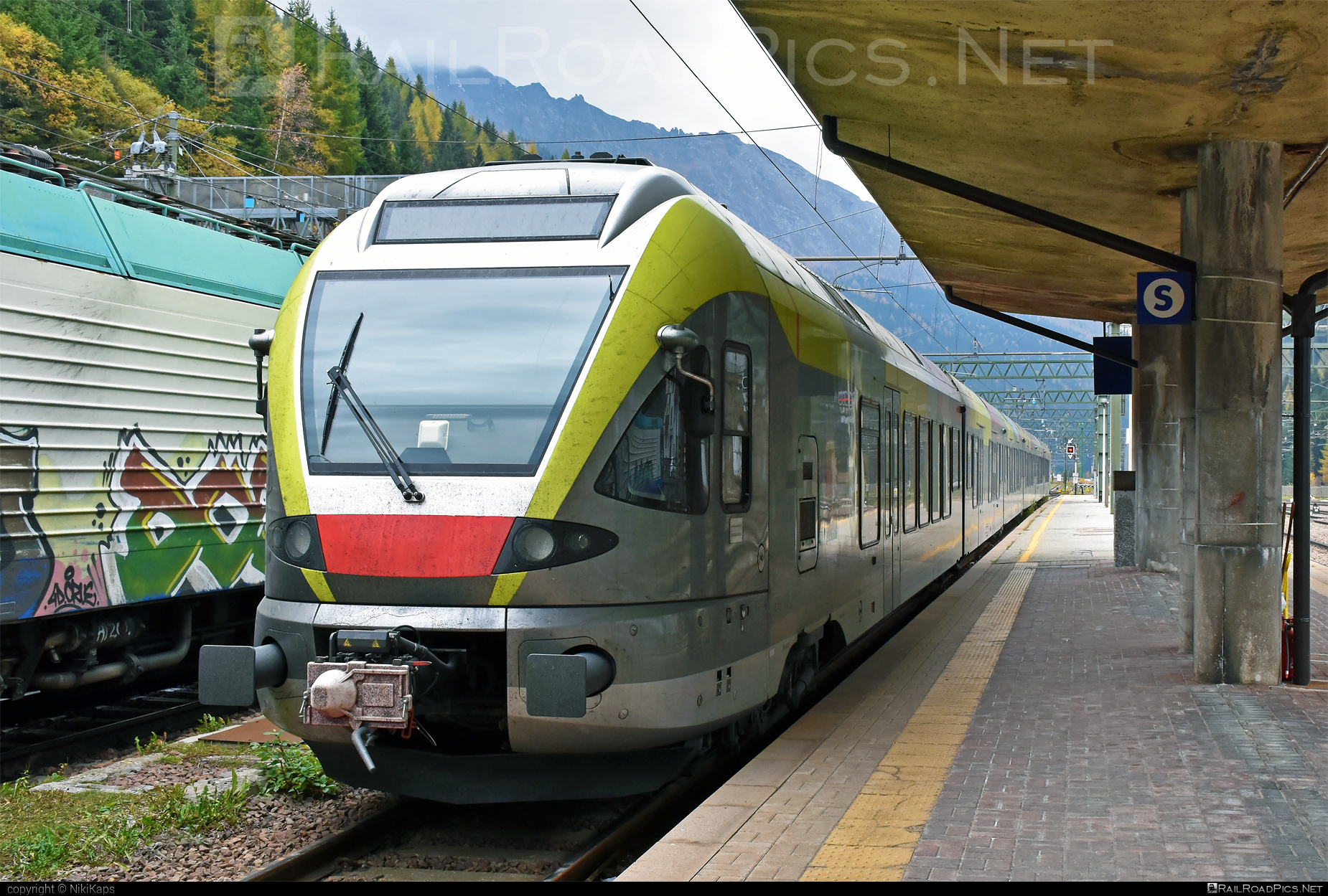 Stadler FLIRT - 170 114 operated by SAD S.p.A. #ferroviedellostato #fs #fsitaliane #sad #stadler #stadlerFlirt #stadlerrail #stadlerrailag #trenitalia #trenitaliaspa