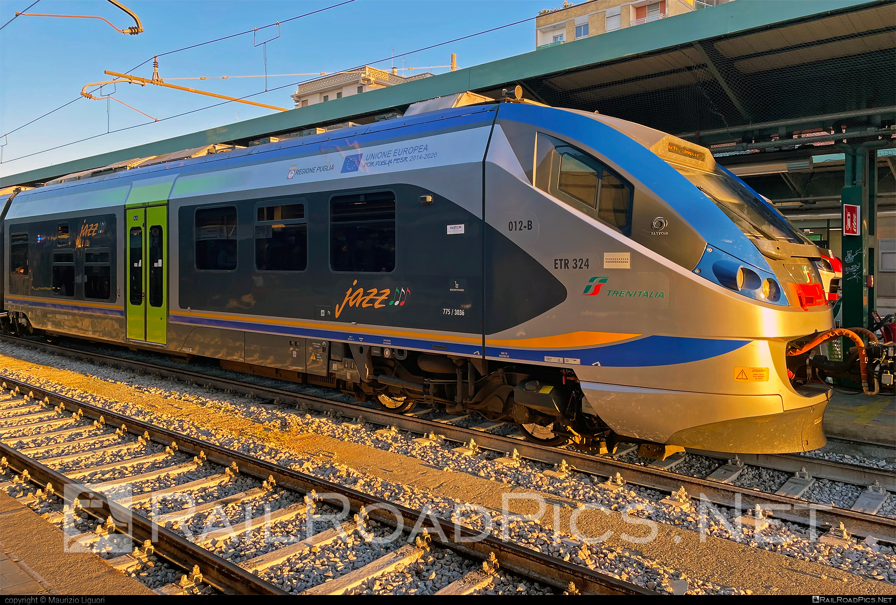 Alstom Coradia Meridian (ETR.324) - ETR 324.012 operated by Trenitalia S.p.A. #alstom #alstomCoradia #coradia #coradiaMeridian #etr324 #ferroviedellostato #fs #fsitaliane #jazz #trenitalia #trenitaliaspa