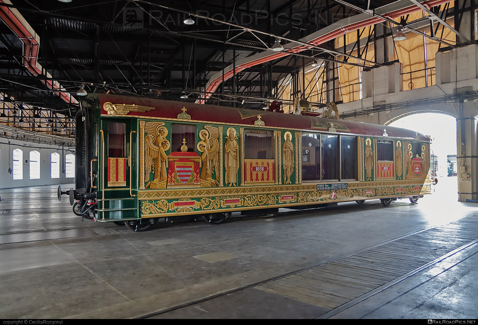 Class D - Dee - Golden Train wagon - 96-05 001-1 operated by MÁV Nosztalgia Kft. #goldentrain #mav #mavnosztalgia #mavnosztalgiakft #mnos