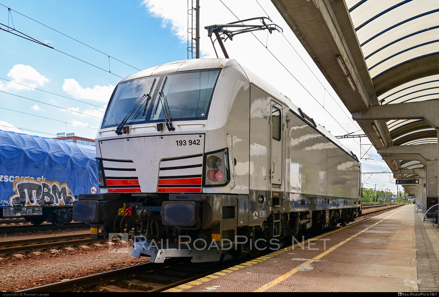Siemens Vectron MS - 193 942 operated by FRACHTbahn Traktion GmbH #ell #ellgermany #eloc #europeanlocomotiveleasing #frachtbahn #frachtbahntraktion #frachtbahntraktiongmbh #siemens #siemensVectron #siemensVectronMS #vectron #vectronMS