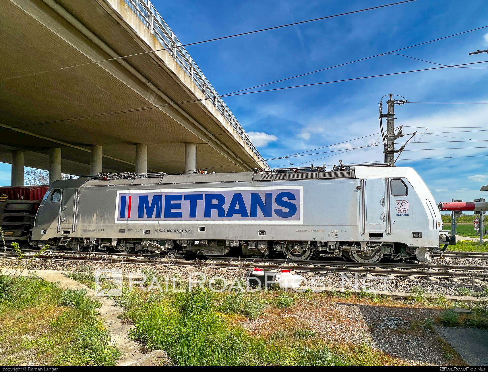 Bombardier TRAXX F140 MS - 386 017-8 operated by METRANS Rail s.r.o. #bombardier #bombardiertraxx #crash #damage #hhla #metrans #metransrail #traxx #traxxf140 #traxxf140ms