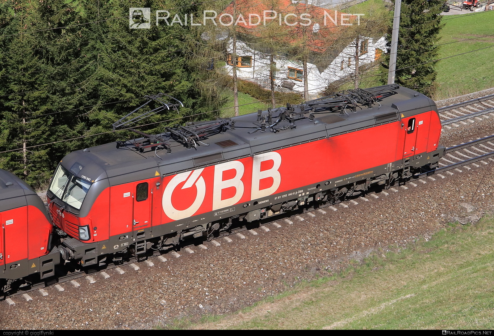 Siemens Vectron MS - 1293 042 operated by Rail Cargo Austria AG #obb #osterreichischebundesbahnen #rcw #siemens #siemensVectron #siemensVectronMS #vectron #vectronMS
