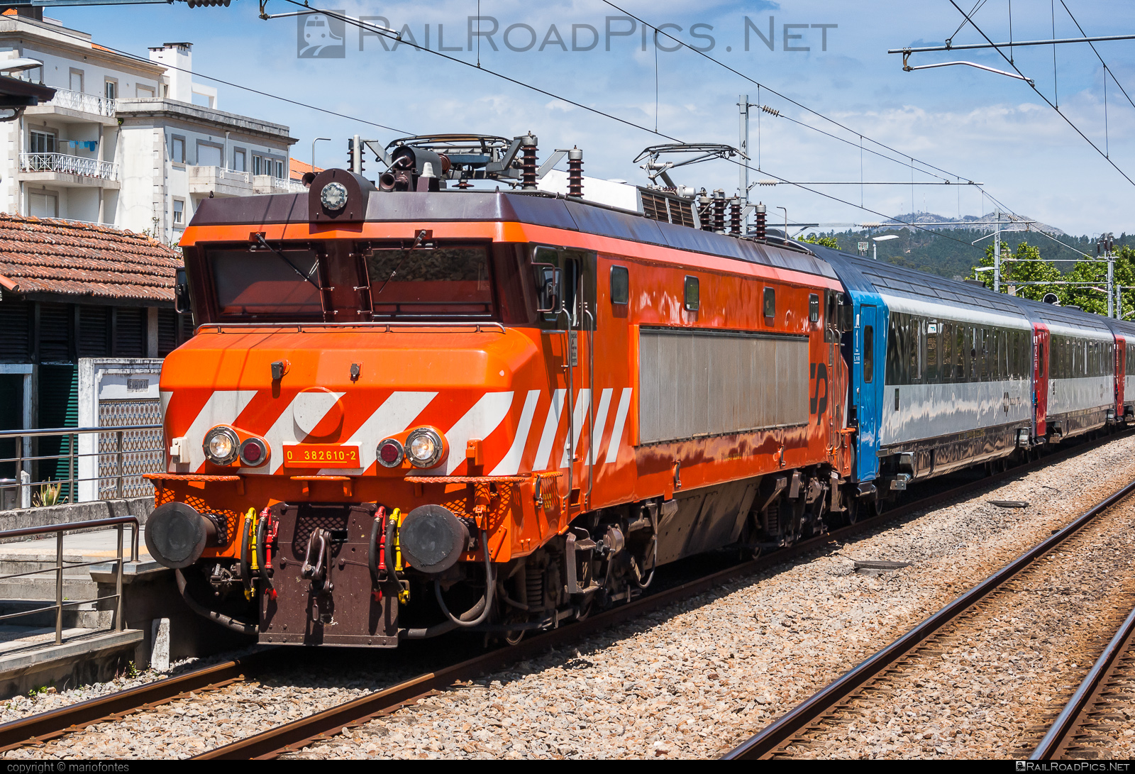 CP Class 2600 - 2610 operated by CP - Comboios de Portugal, E.P.E. #comboiosDePortugal #comboiosDePortugalEPE #cpClass2600 #nezCassee #sncfBB15000