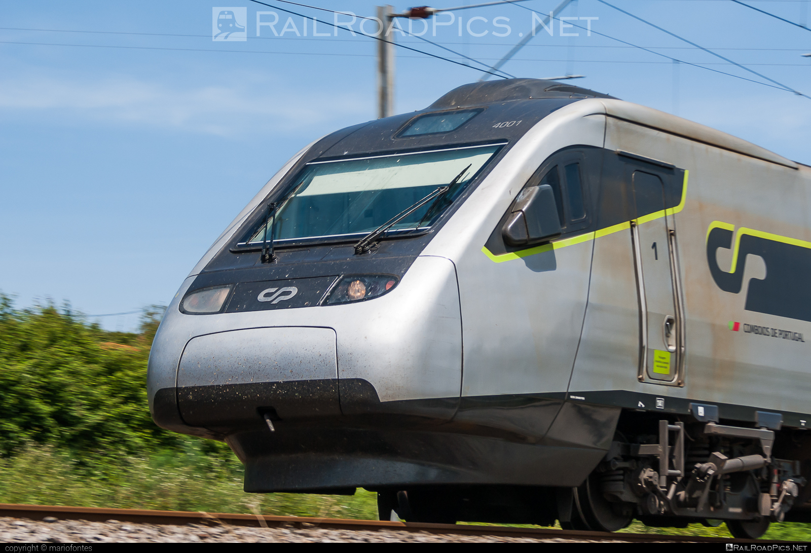CP Class 4000  „Alfa Pendular” - 4001 operated by CP - Comboios de Portugal, E.P.E. #alfaPendular #comboiosDePortugal #comboiosDePortugalEPE #cpClass4000