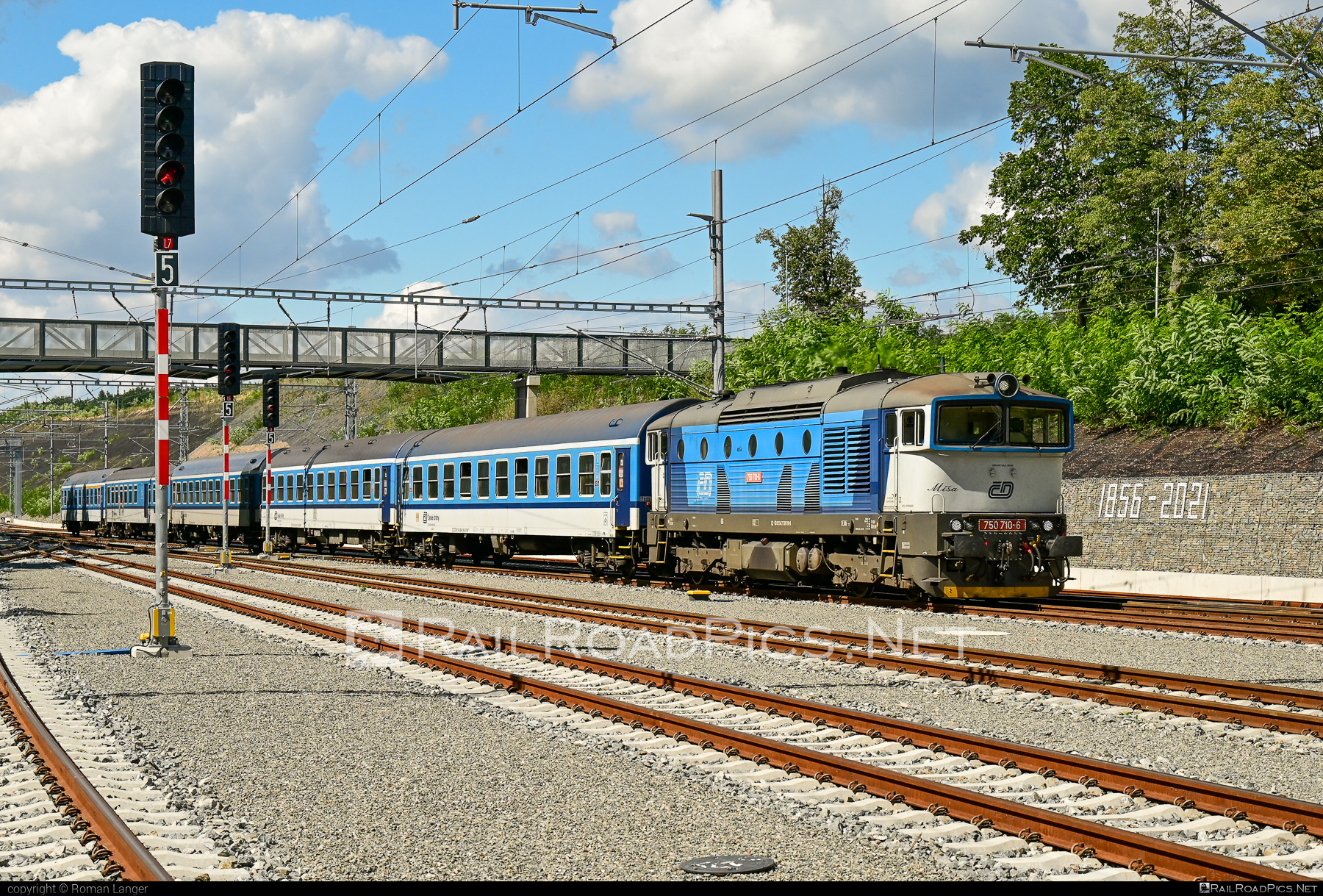 CZ LOKO Class 750.7 - 750 710-6 operated by České dráhy, a.s. #brejlovec #cd #cdClass7507 #ceskedrahy #czLoko7507 #czloko #okuliarnik