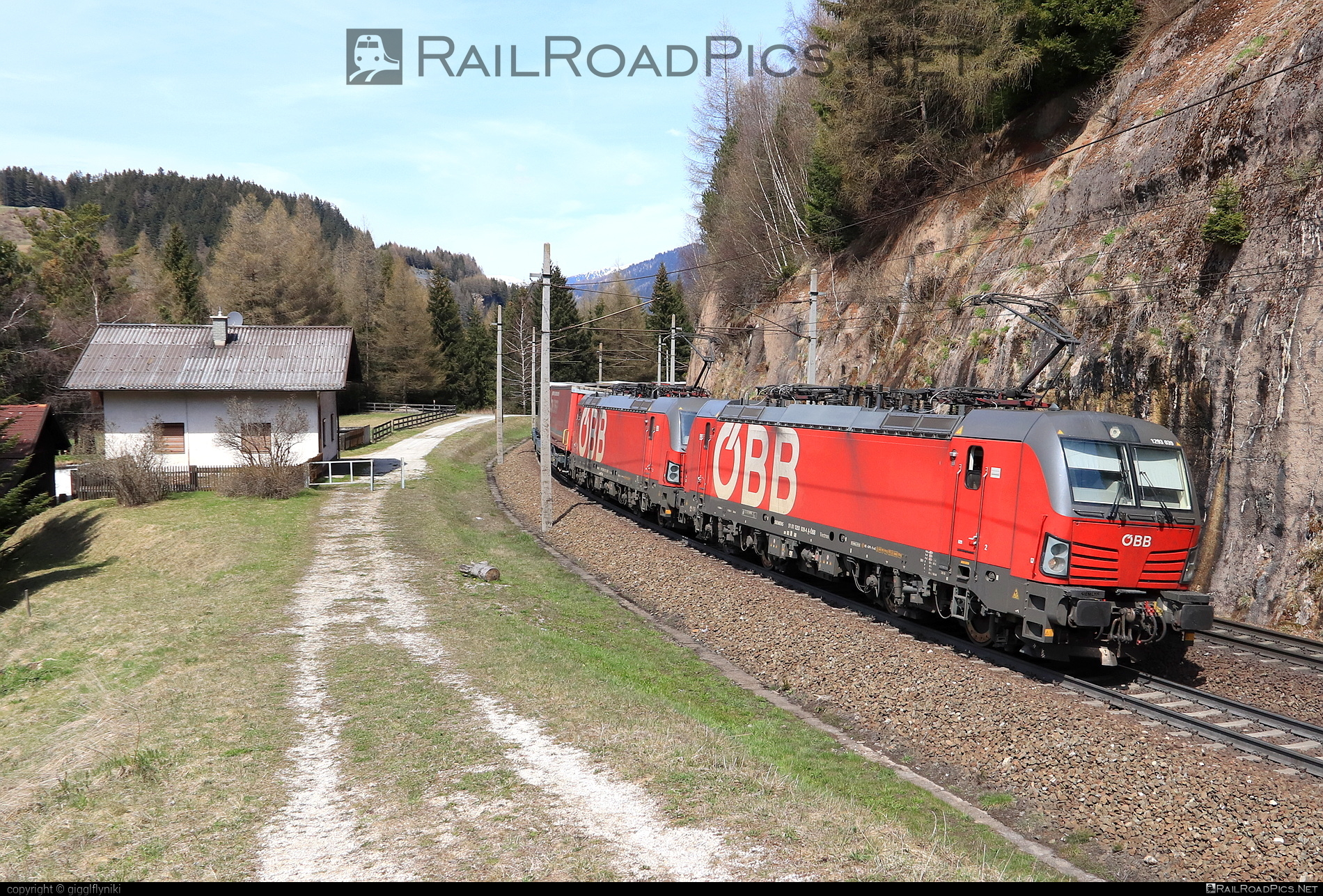 Siemens Vectron MS - 1293 039 operated by Rail Cargo Austria AG #obb #osterreichischebundesbahnen #rcw #siemens #siemensVectron #siemensVectronMS #vectron #vectronMS