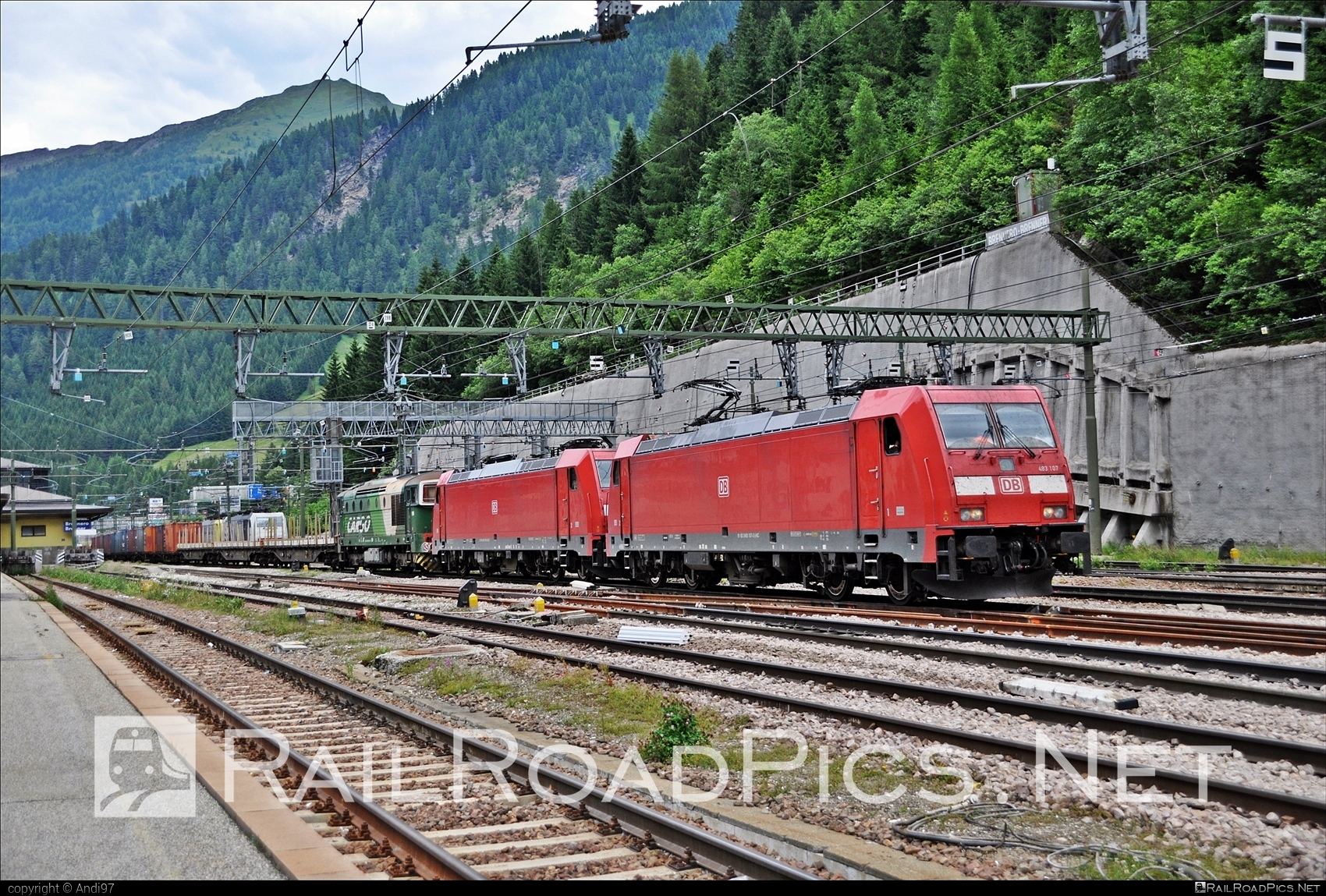 Bombardier TRAXX F140 DC - 483 107 operated by DB Cargo Italia S.r.l. #bombardier #bombardiertraxx #db #dbcargo #dbcargoitalia #traxx #traxxf140 #traxxf140dc #traxxf140dc1
