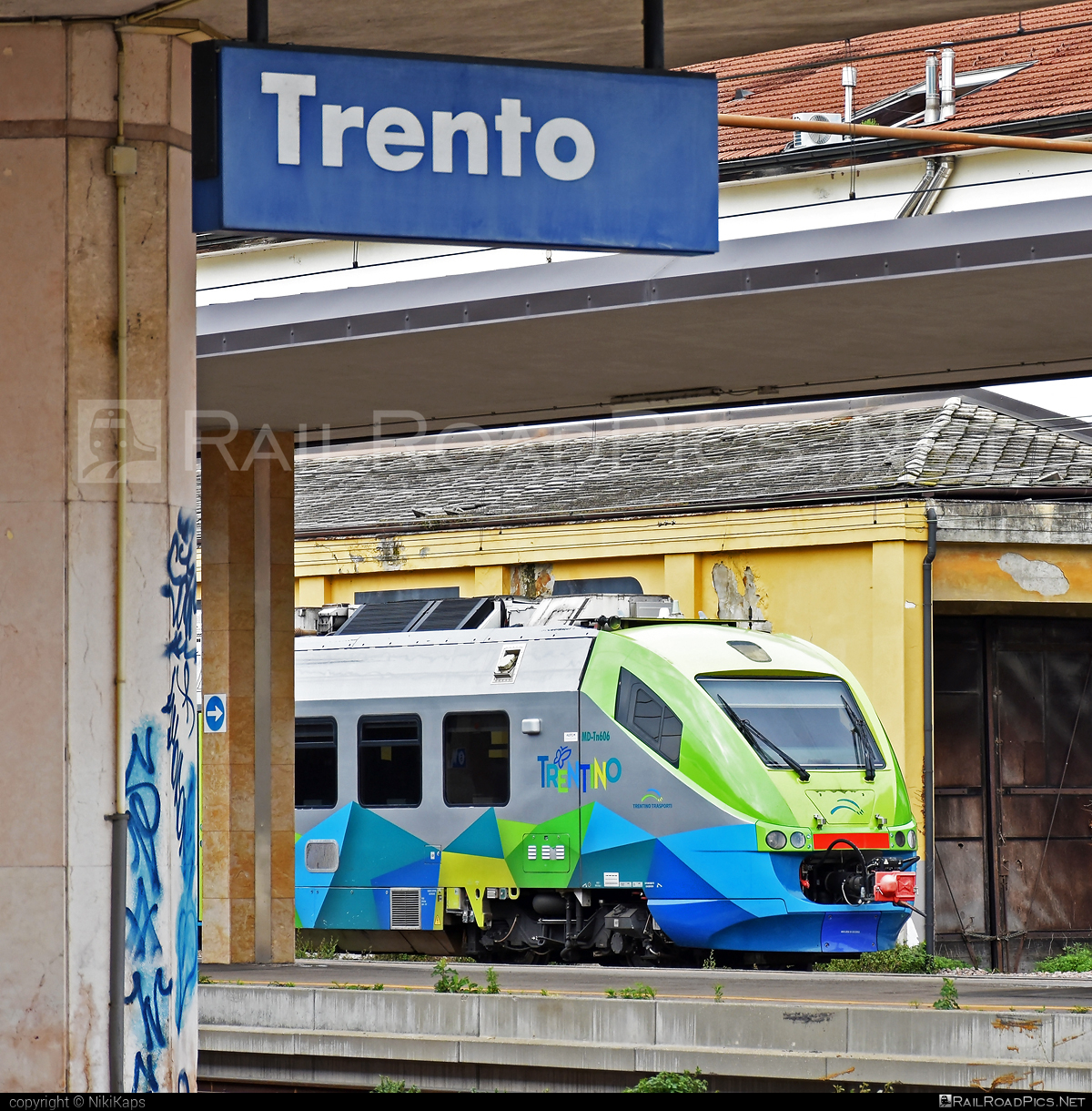 Alstom Minuetto - MD-Tn606 operated by Trentino Trasporti S.p.A #alstom #alstomminuetto #minuetto #trentino #trentinoTrasporti #trentinoTrasportiSpA
