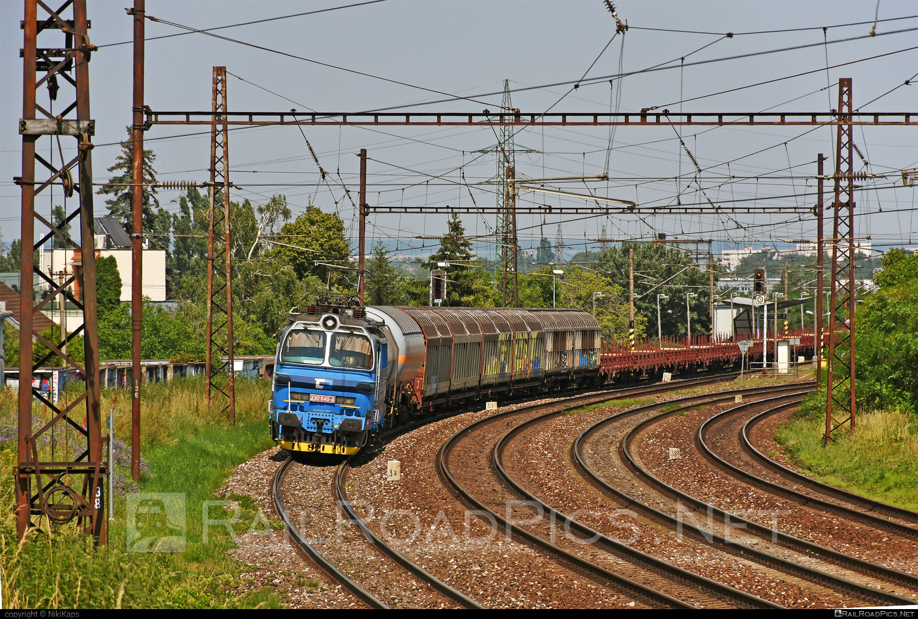 Škoda 47E - 230 040-8 operated by ČD Cargo, a.s. #cdcargo #laminatka #locomotive240 #mixofcargo #skoda #skoda47e