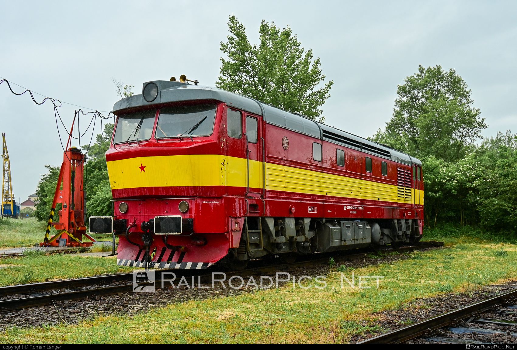 ČKD T 478.1 (751) - 751 131-4 operated by Prievidzský parostrojný spolok,o.z. #ZeleznicnaSpolocnostCargoSlovakia #bardotka #ckd #ckd4781 #ckd751 #ckdt4781 #zamracena #zsskcargo