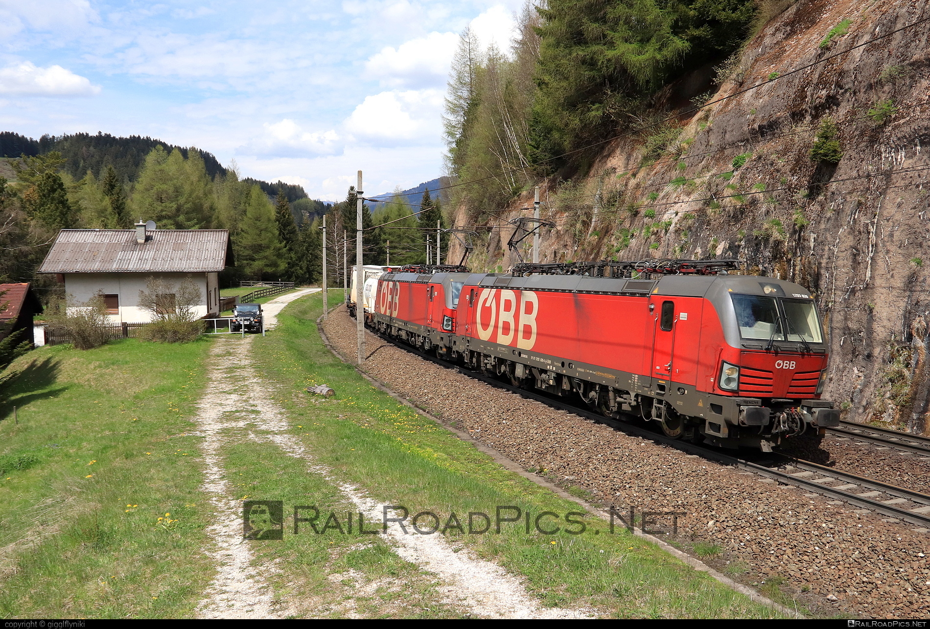Siemens Vectron MS - 1293 020 operated by Rail Cargo Austria AG #obb #osterreichischebundesbahnen #rcw #siemens #siemensVectron #siemensVectronMS #vectron #vectronMS