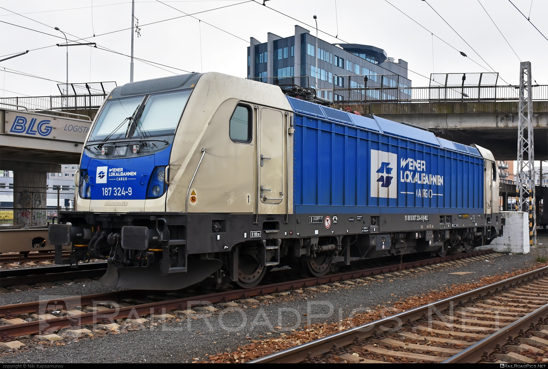 Bombardier TRAXX F160 AC3 - 187 324-9 operated by Salzburger Eisenbahn Transportlogistik GmbH #SalzburgerEisenbahnTransportlogistik #SalzburgerEisenbahnTransportlogistikGmbH #bombardier #bombardiertraxx #setg #traxx #traxxf160 #traxxf160ac #traxxf160ac3 #wienerlokalbahnencargo #wienerlokalbahnencargogmbh #wlc