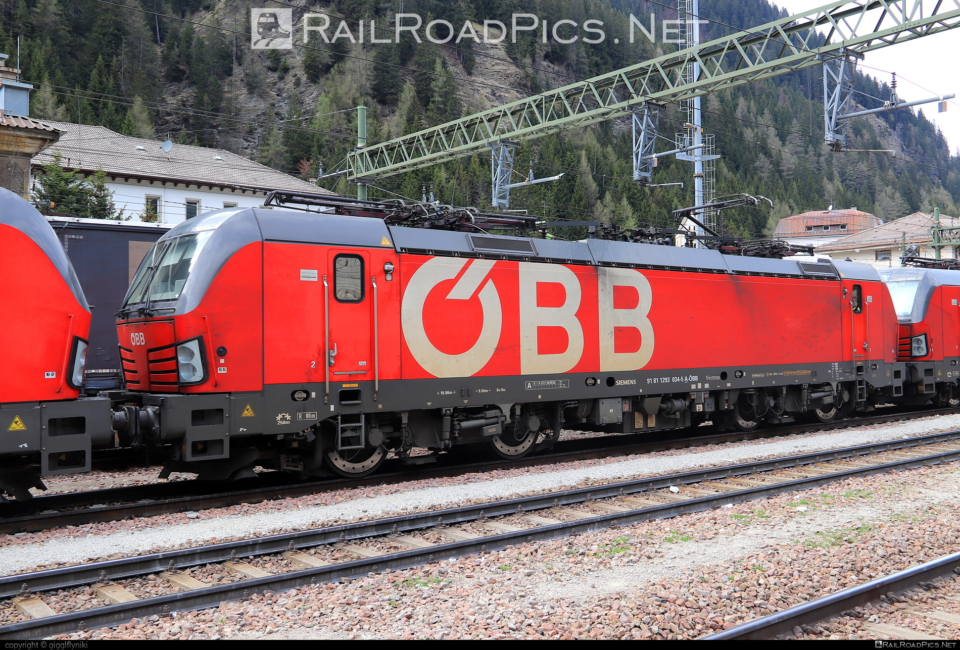 Siemens Vectron MS - 1293 034 operated by Rail Cargo Austria AG #obb #osterreichischebundesbahnen #rcw #siemens #siemensVectron #siemensVectronMS #vectron #vectronMS