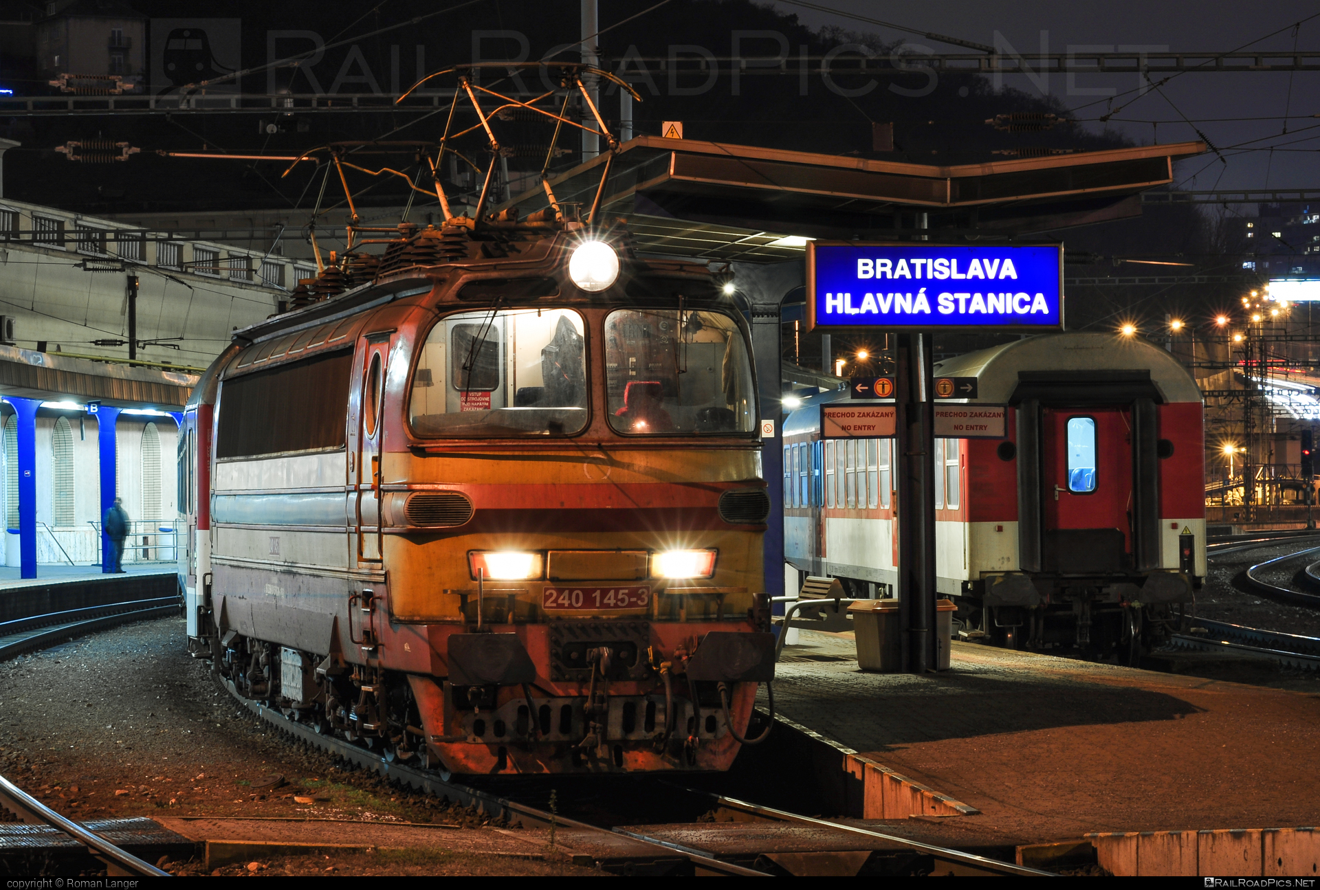 Škoda 47E - 240 145-3 operated by Železničná Spoločnost' Slovensko, a.s. #ZeleznicnaSpolocnostSlovensko #laminatka #locomotive240 #skoda #skoda47e #zssk