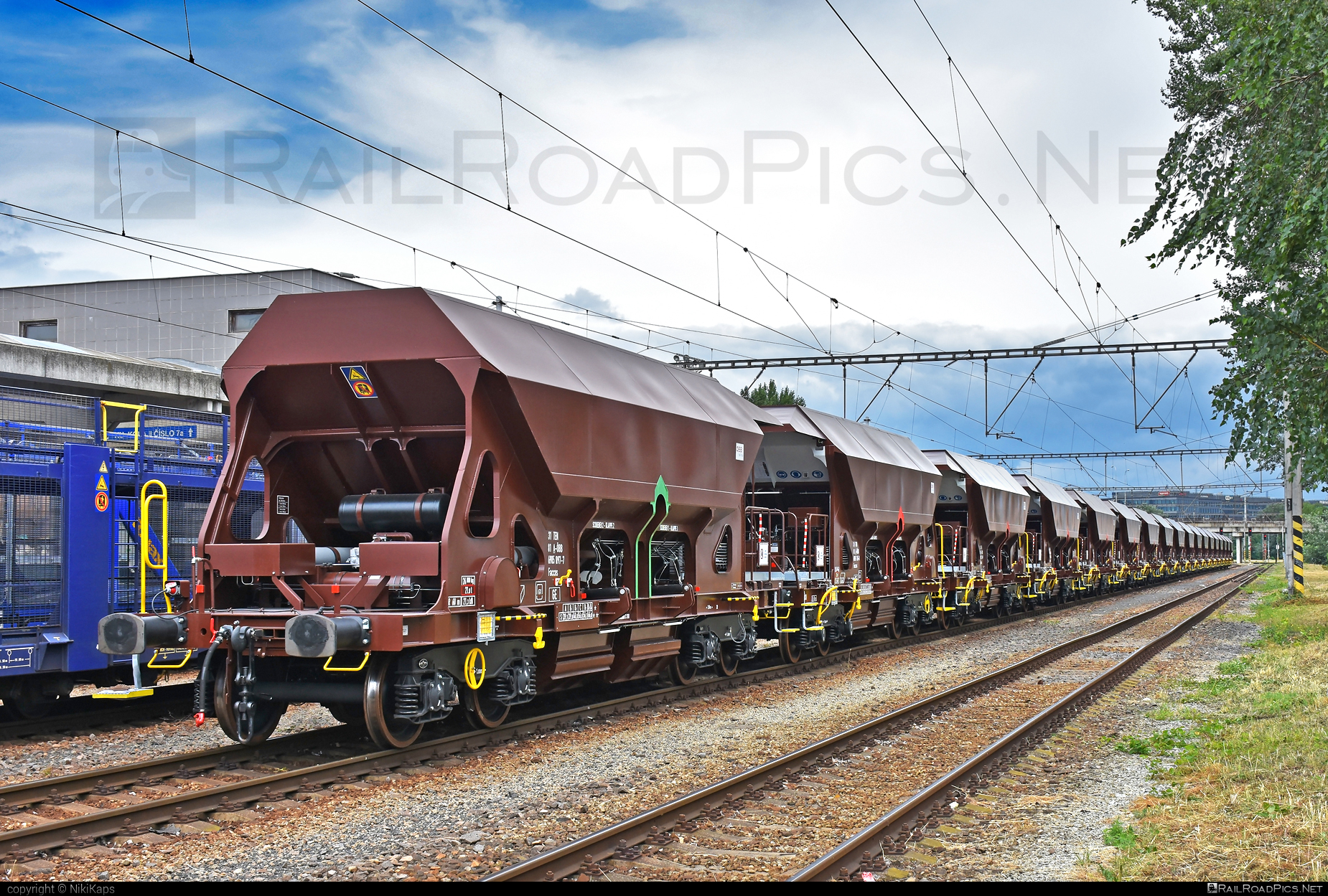 Class F - Faccns - 6985 097-7 operated by Rail Cargo Austria AG #faccns #hopperwagon #obb #obbinfra #osterreichischebundesbahnen #rcw