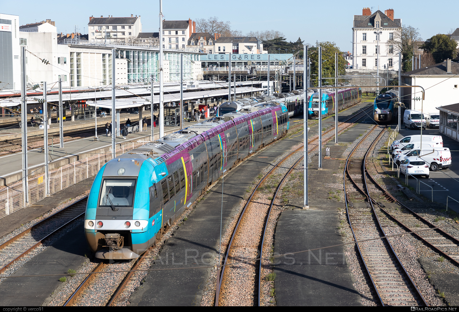 SNCF Class X 76500 - 76785 operated by SNCF Voyageurs #sncf #sncfClassX76500 #sncfvoyageurs