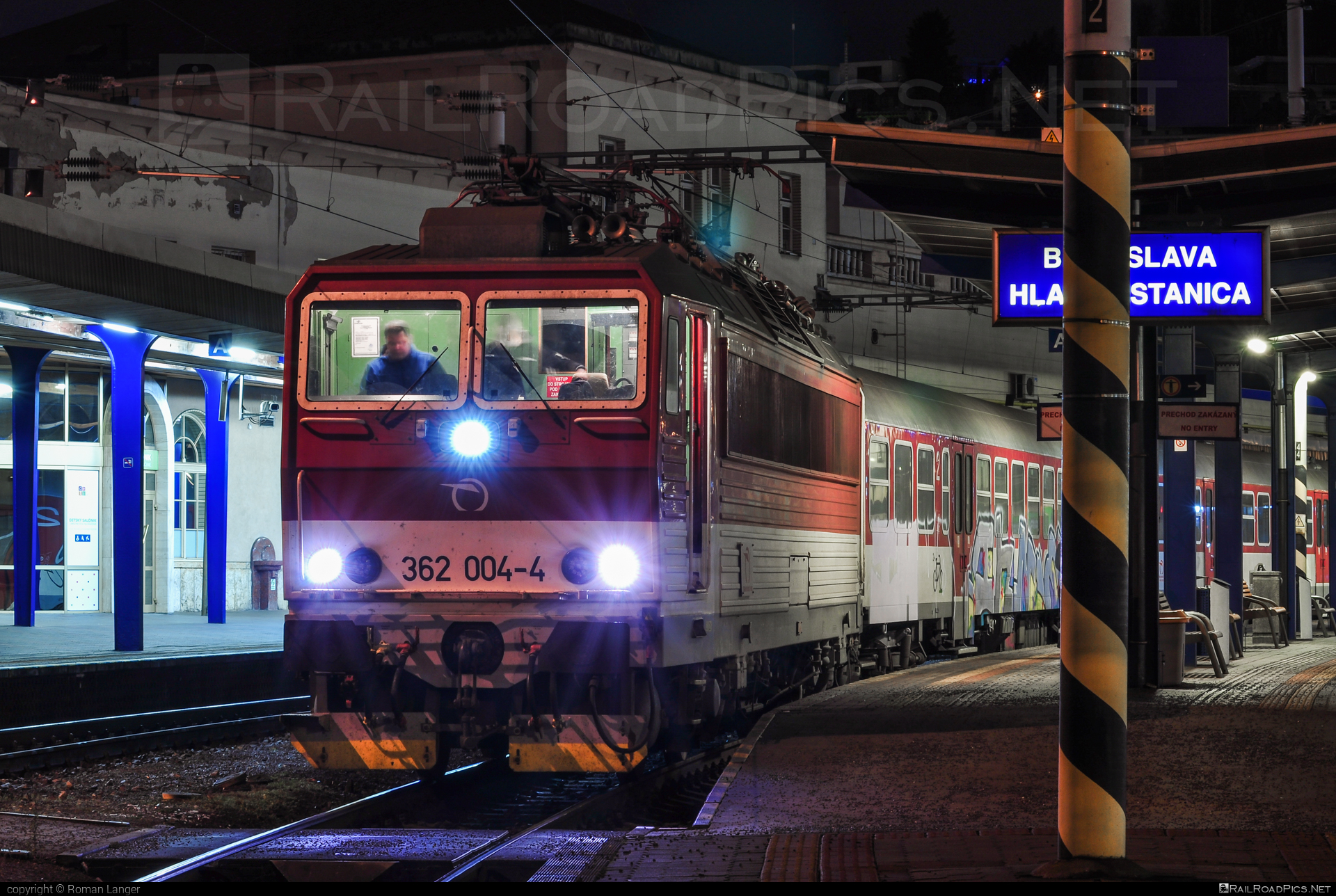 Škoda 69Er - 362 004-4 operated by Železničná Spoločnost' Slovensko, a.s. #ZeleznicnaSpolocnostSlovensko #eso #graffiti #locomotive362 #rychleeso #skoda #skoda69er #zssk