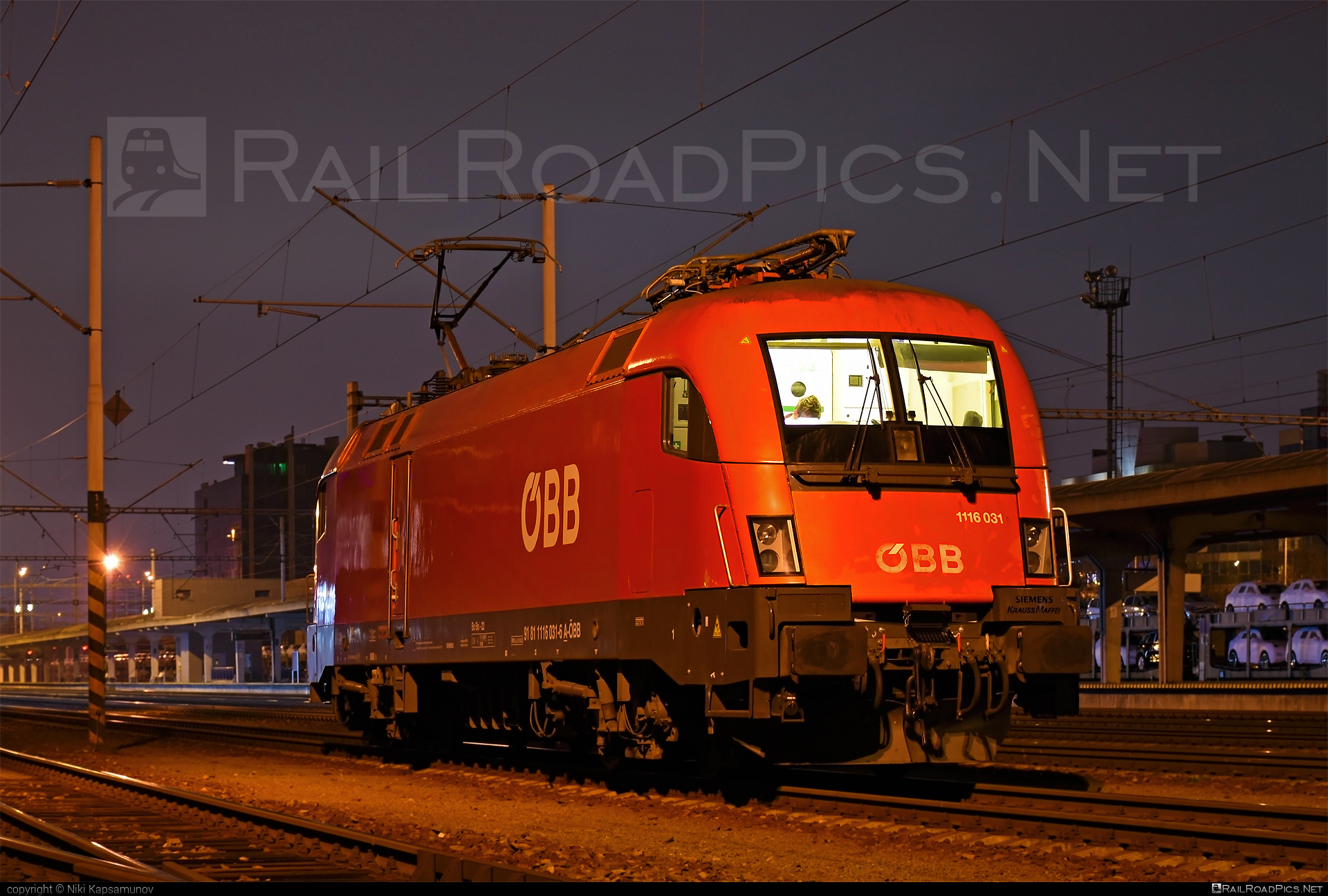 Siemens ES 64 U2 - 1116 031 operated by Rail Cargo Austria AG #es64 #es64u2 #eurosprinter #obb #osterreichischebundesbahnen #rcw #siemens #siemenses64 #siemenses64u2 #siemenstaurus #taurus #tauruslocomotive