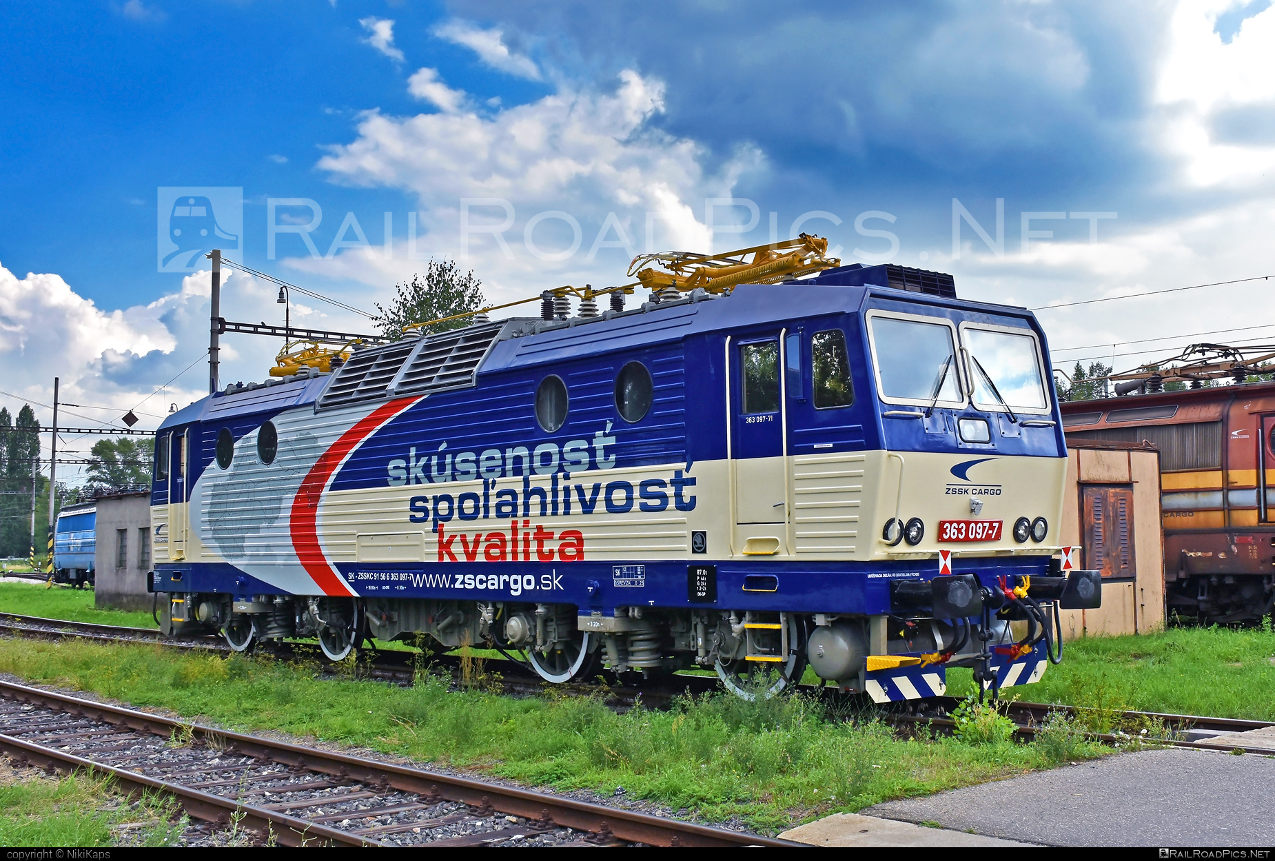 Škoda 69E - 363 097-7 operated by Železničná Spoločnost' Cargo Slovakia a.s. #ZeleznicnaSpolocnostCargoSlovakia #es4991 #eso #locomotive363 #skoda #skoda69e #zsskcargo