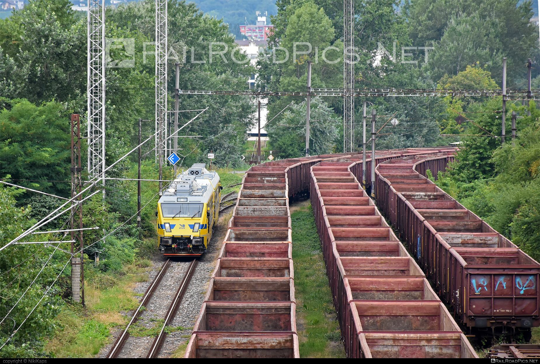 TVEMA SEVER-1435 - 162 001-8 operated by Železnice Slovenskej Republiky #sever1435 #tvema #tvemaSever1435 #zelezniceslovenskejrepubliky #zsr