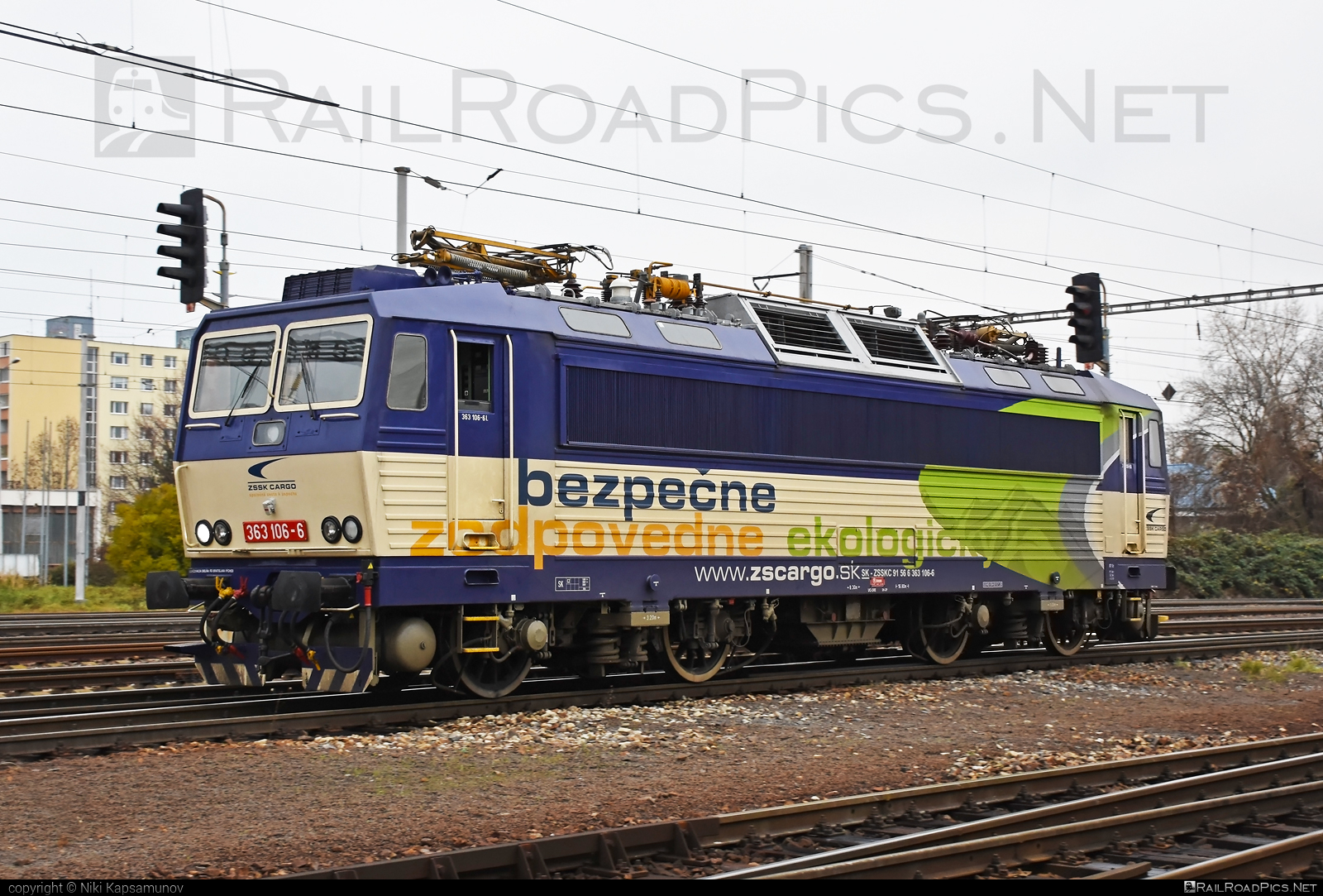 Škoda 69E - 363 106-6 operated by Železničná Spoločnost' Cargo Slovakia a.s. #ZeleznicnaSpolocnostCargoSlovakia #es4991 #eso #locomotive363 #skoda #skoda69e #zsskcargo