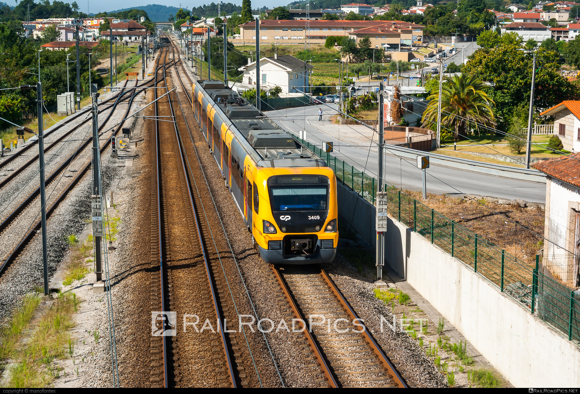 CP Class 3400 - 3409 operated by CP - Comboios de Portugal, E.P.E. #comboiosDePortugal #comboiosDePortugalEPE #cpClass3400 #viriatus
