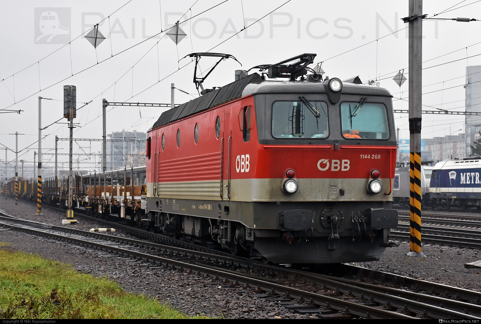 SGP 1144 - 1144 268 operated by Rail Cargo Austria AG #obb #obb1144 #obbClass1144 #osterreichischebundesbahnen #rcw #sgp #sgp1144 #simmeringgrazpauker