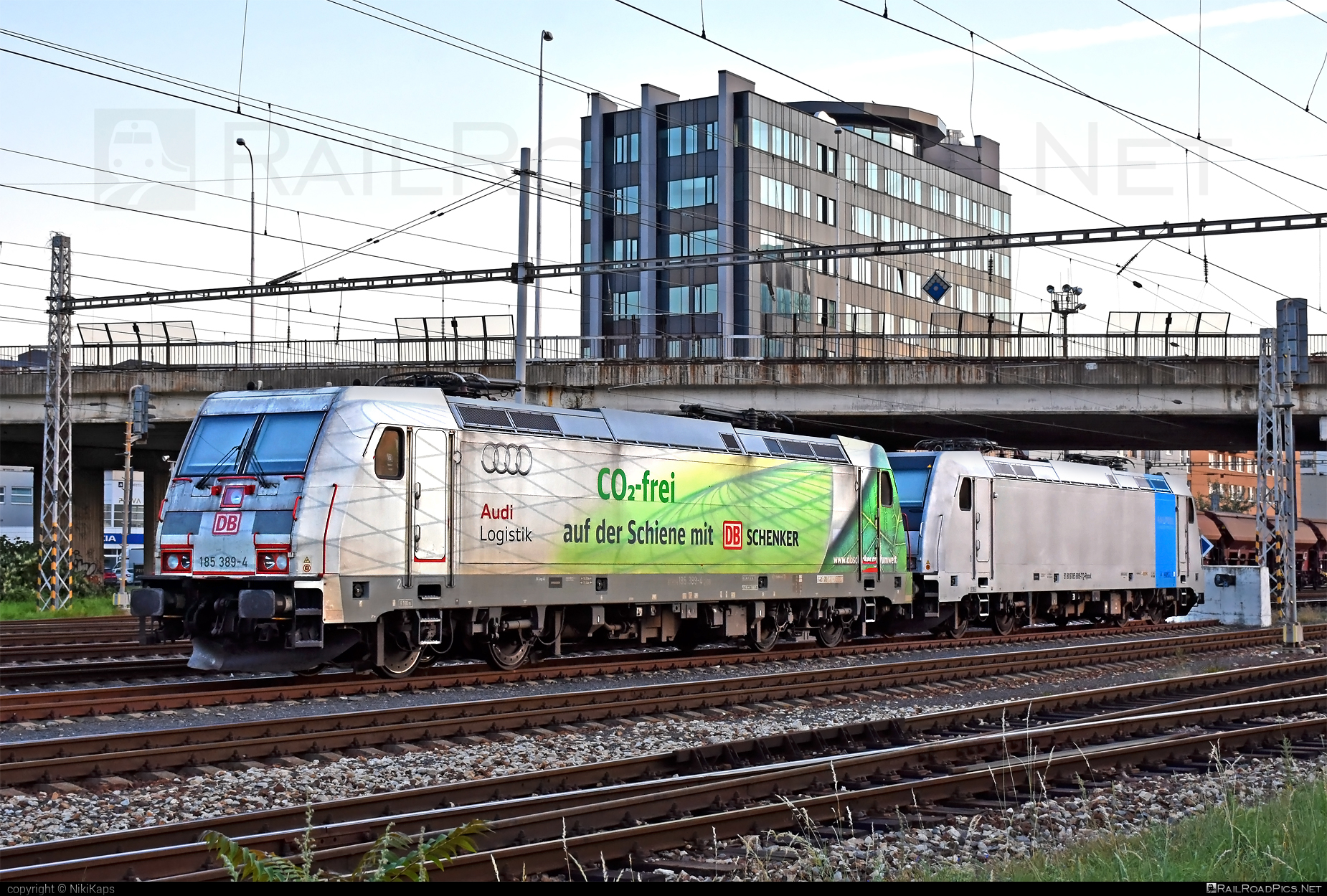 Bombardier TRAXX F140 AC2 - 185 389-4 operated by DB Cargo AG #bombardier #bombardiertraxx #db #dbcargo #dbcargoag #deutschebahn #traxx #traxxf140 #traxxf140ac #traxxf140ac2
