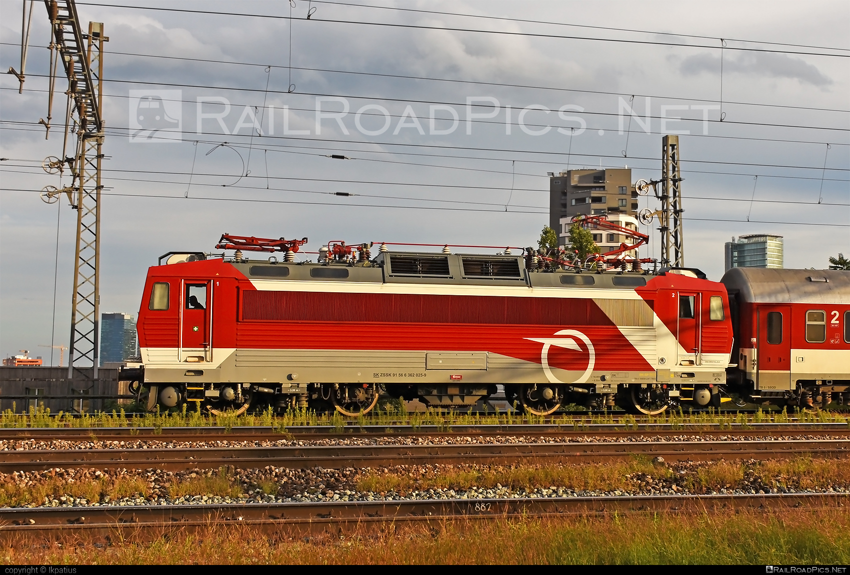 Škoda 69Er - 362 025-9 operated by Železničná Spoločnost' Slovensko, a.s. #ZeleznicnaSpolocnostSlovensko #eso #locomotive362 #rychleeso #skoda #skoda69er #zssk