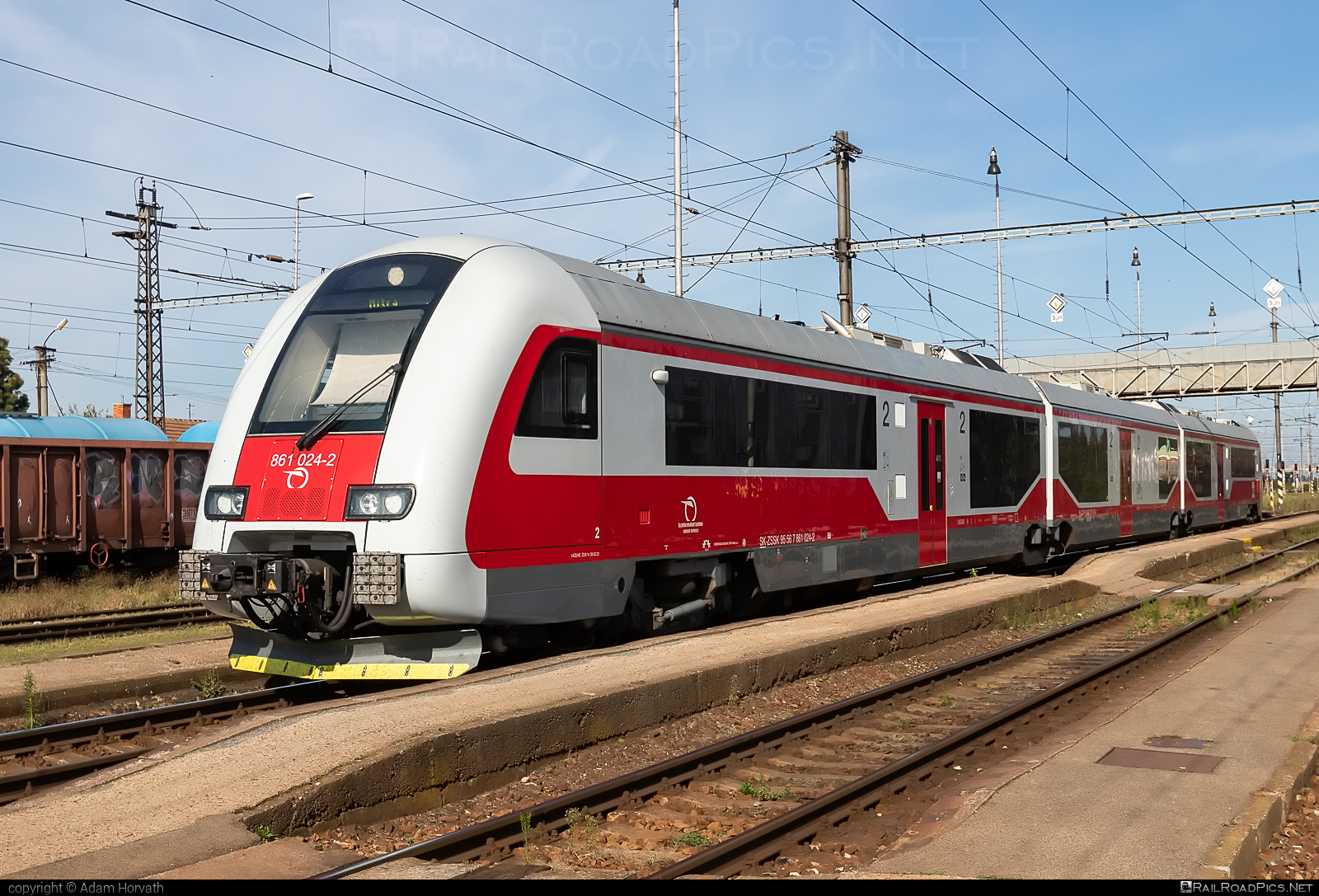 ŽOS Vrútky Class 861.0 - 861 024-2 operated by Železničná Spoločnost' Slovensko, a.s. #ZeleznicnaSpolocnostSlovensko #dunihlav #husenica #zosvrutky #zosvrutky861 #zosvrutky8610 #zssk #zssk861 #zssk8610