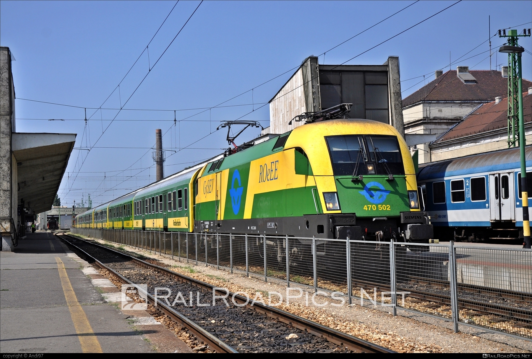 Siemens ES 64 U2 - 470 502 operated by GYSEV - Györ-Sopron-Ebenfurti Vasut Részvénytarsasag #es64 #es64u2 #eurosprinter #gyorsopronebenfurtivasutreszvenytarsasag #gysev #raaberbahn #siemens #siemensEs64 #siemensEs64u2 #siemenstaurus #taurus #tauruslocomotive