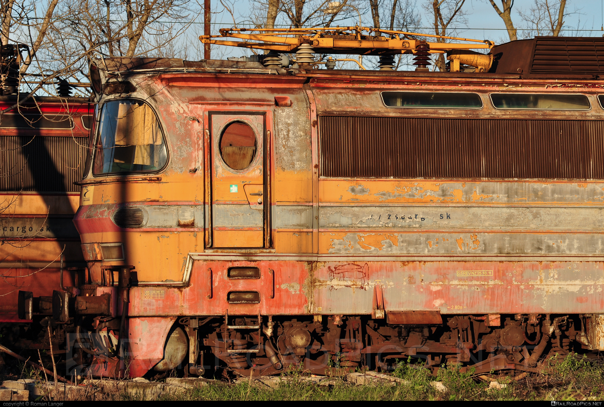 Škoda 47E - 240 074-5 operated by Železničná Spoločnost' Cargo Slovakia a.s. #ZeleznicnaSpolocnostCargoSlovakia #ZeleznicnaSpolocnostSlovensko #laminatka #locomotive240 #skoda #skoda47e #zssk #zsskcargo