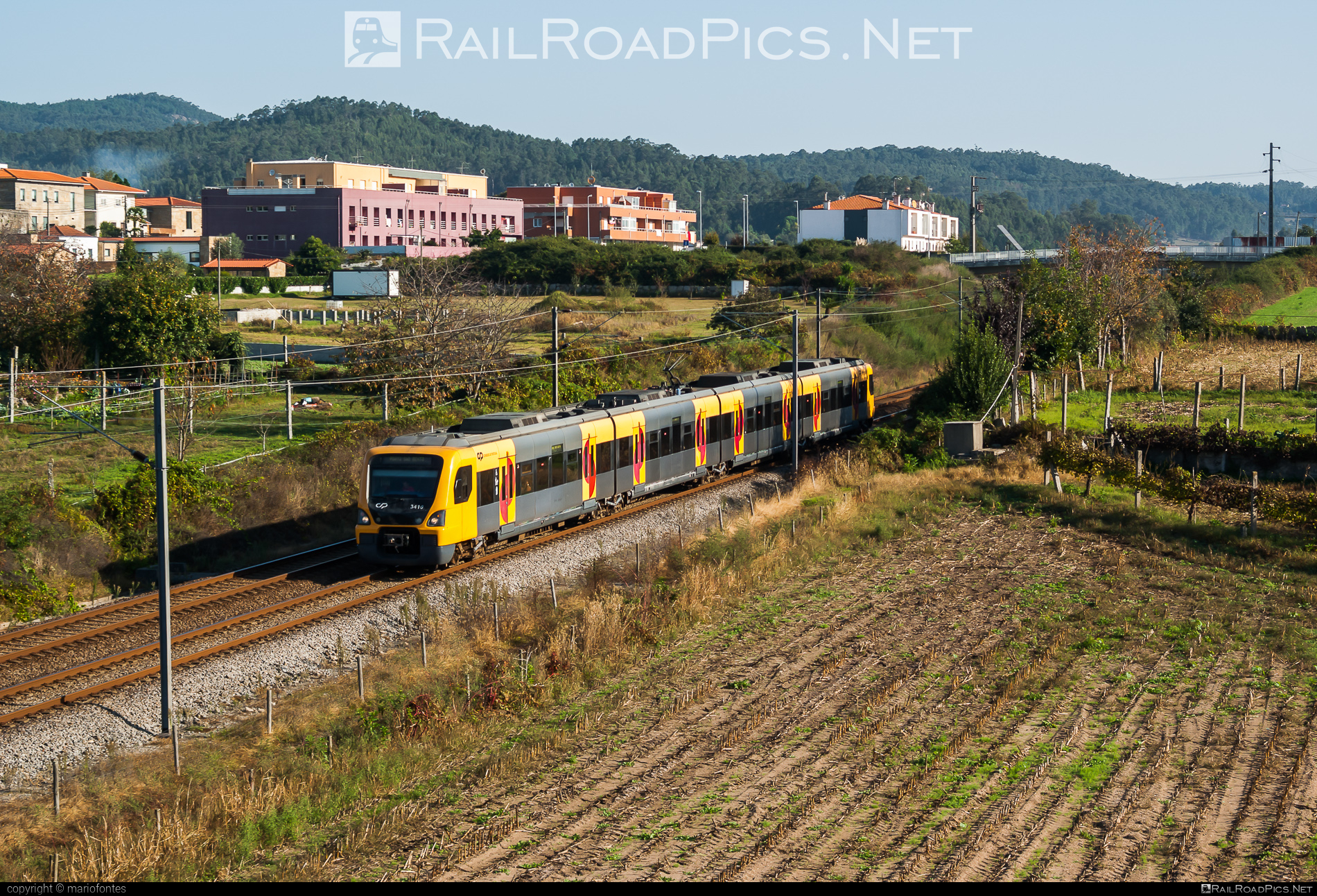 CP Class 3400 - 3410 operated by CP - Comboios de Portugal, E.P.E. #comboiosDePortugal #comboiosDePortugalEPE #cpClass3400 #viriatus